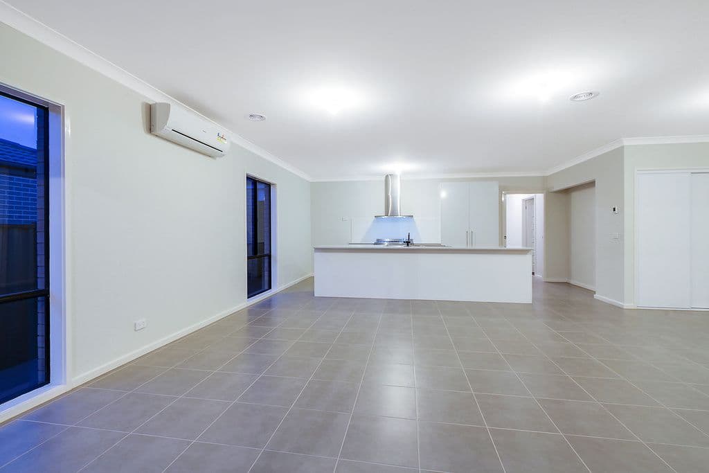 15 Fermont Avenue, Craigieburn VIC 3064, Craigieburn - Thumbnail 5