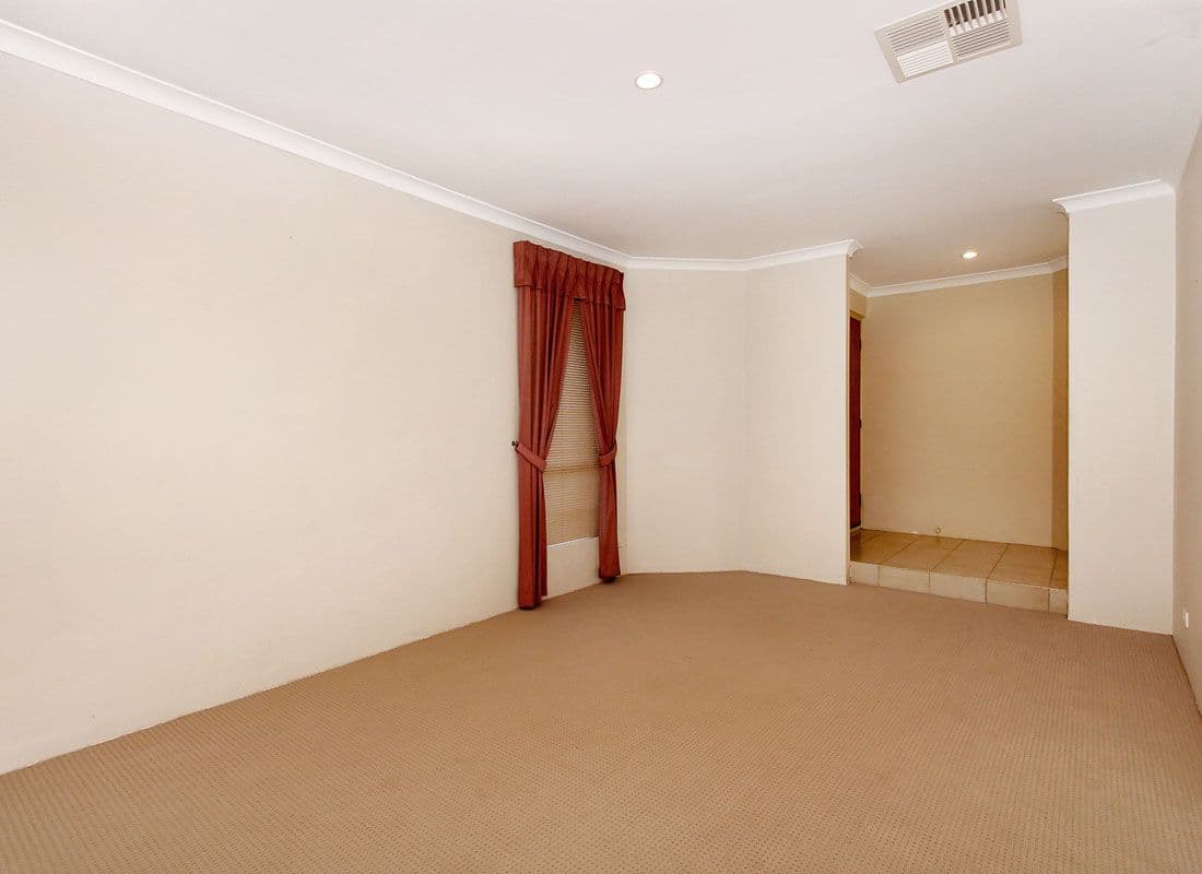 12 Hickory Drive, THORNLIE WA 6108, Thornlie - Thumbnail 3