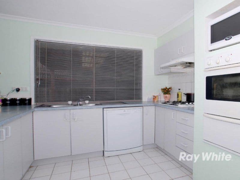 1 Pearl Court, CRANBOURNE VIC 3977, Cranbourne West - Thumbnail 2