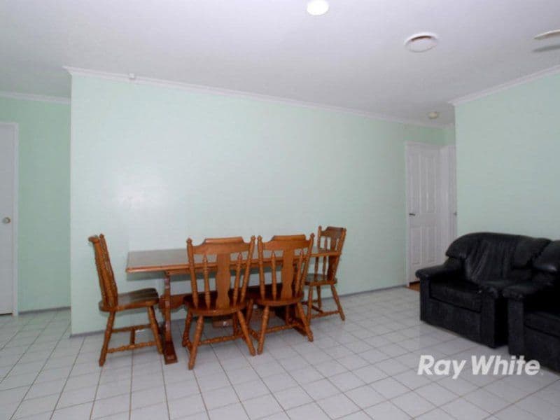 1 Pearl Court, CRANBOURNE VIC 3977, Cranbourne West - Thumbnail 4