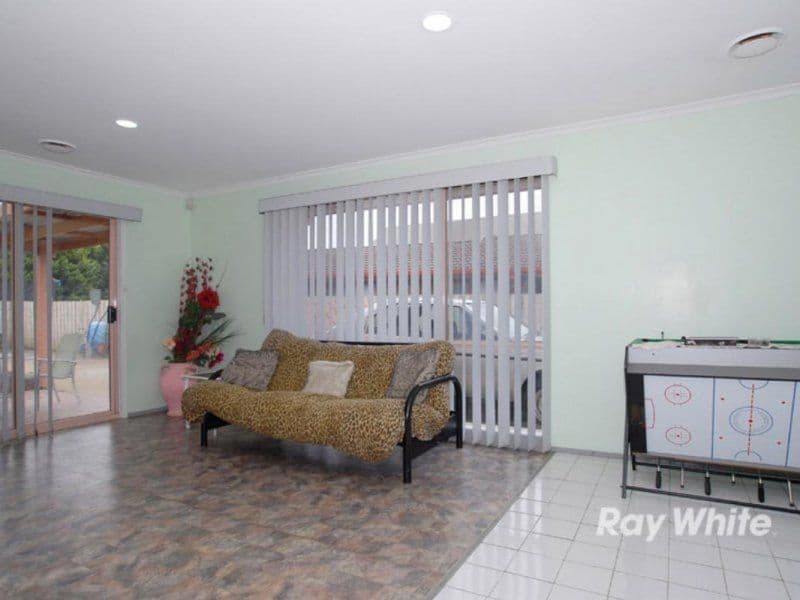 1 Pearl Court, CRANBOURNE VIC 3977, Cranbourne West - Thumbnail 8