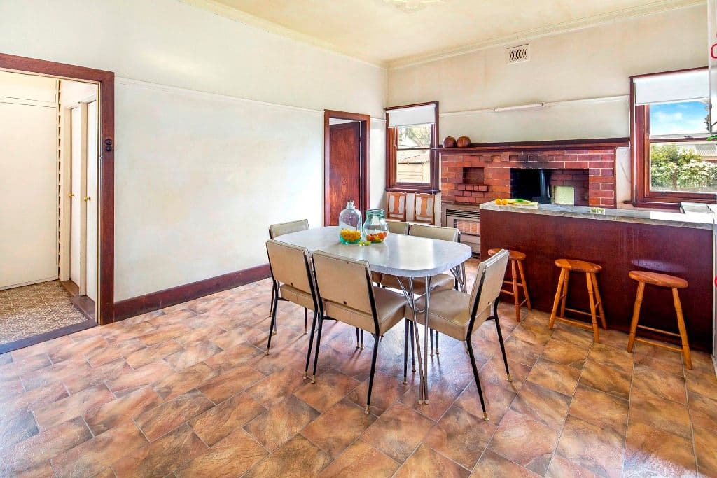 702 Laurie Street, MOUNT PLEASANT VIC 3350, Mount Pleasant - Thumbnail 3