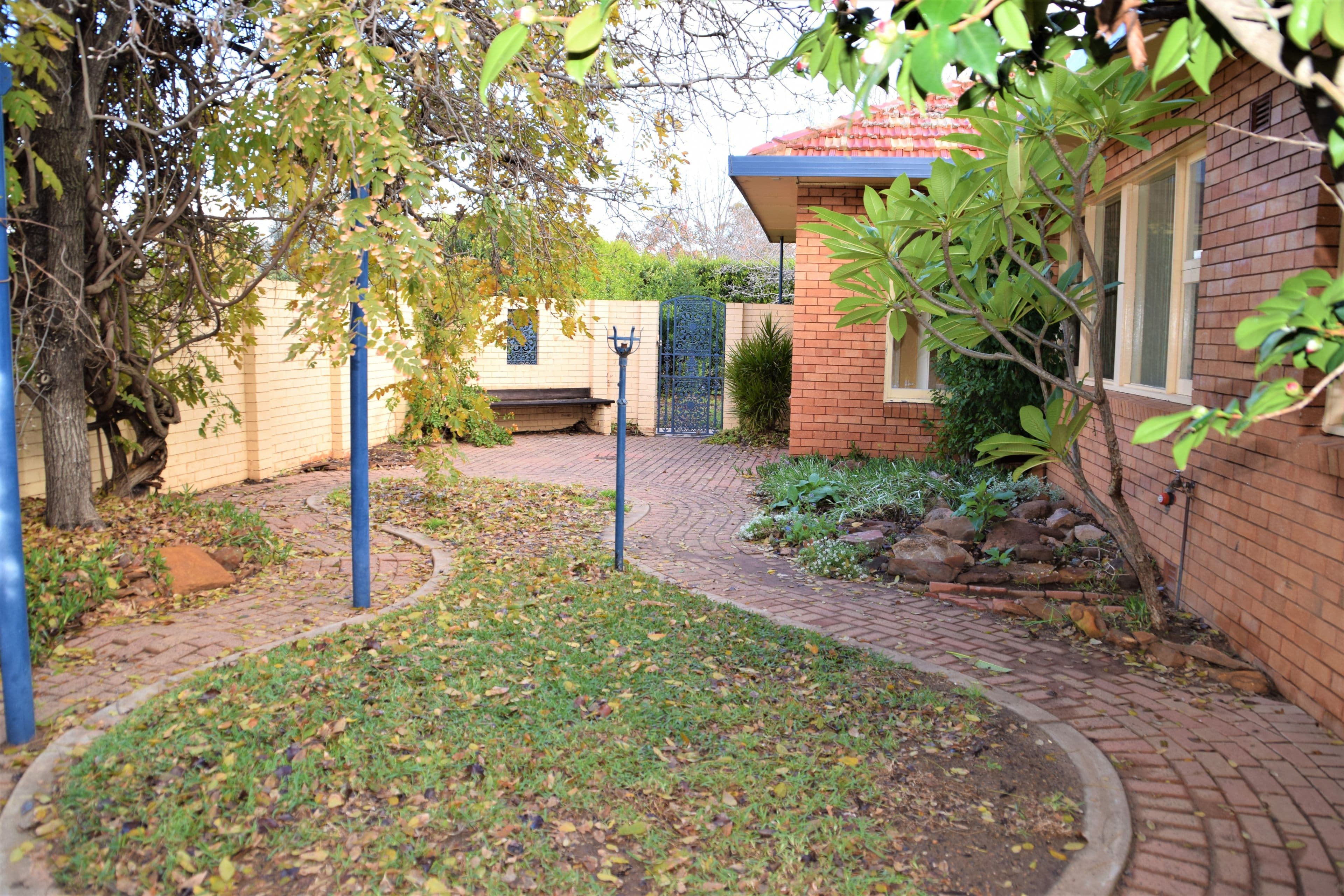 12 Lovett Avenue, Dubbo NSW 2830, Dubbo - Thumbnail 2