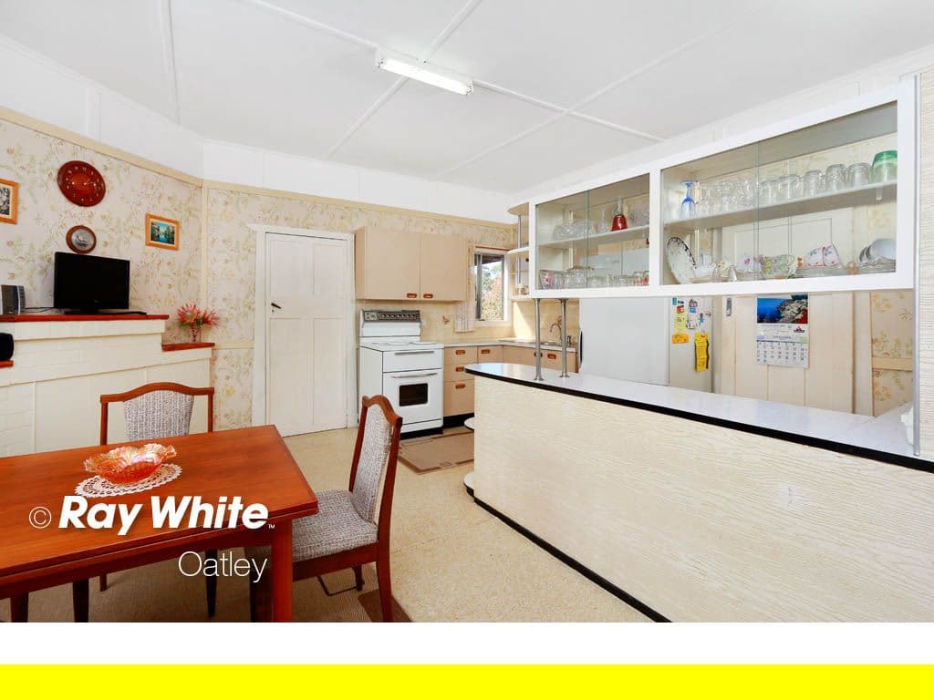 35 Kitchener Street, OATLEY NSW 2223, Oatley - Thumbnail 4
