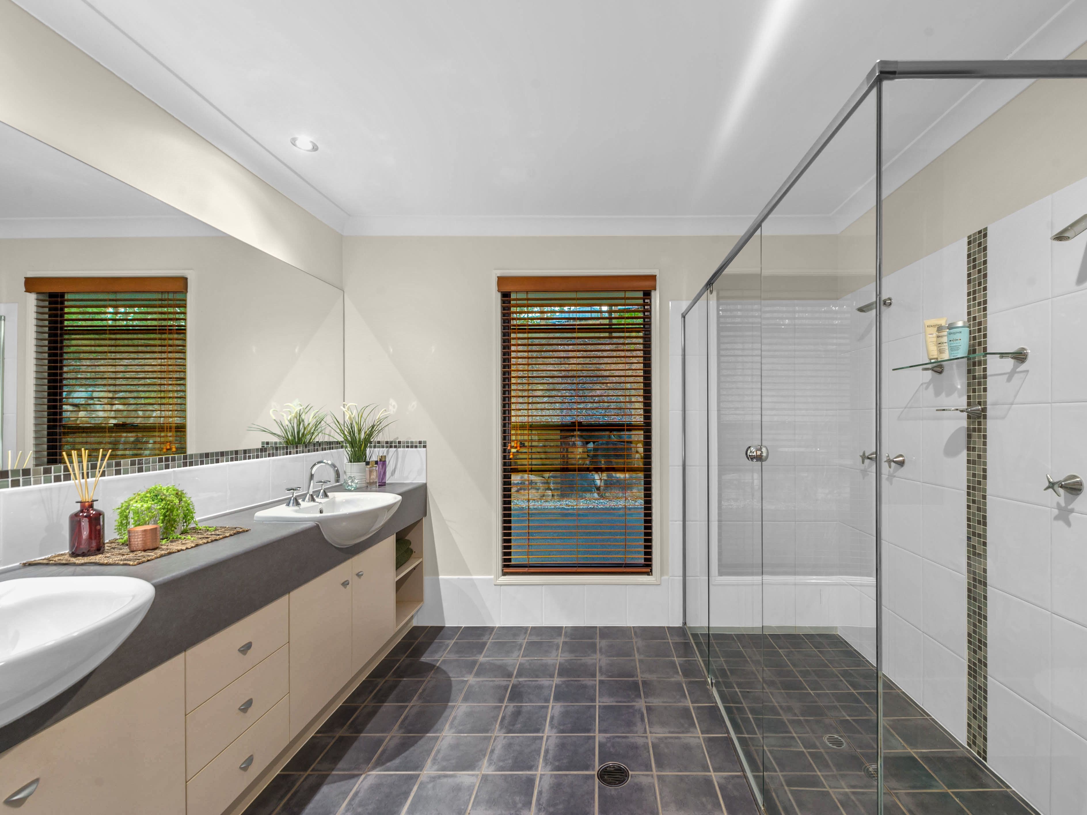 43 Forest Road, Cashmere QLD 4500, Cashmere - Thumbnail 8