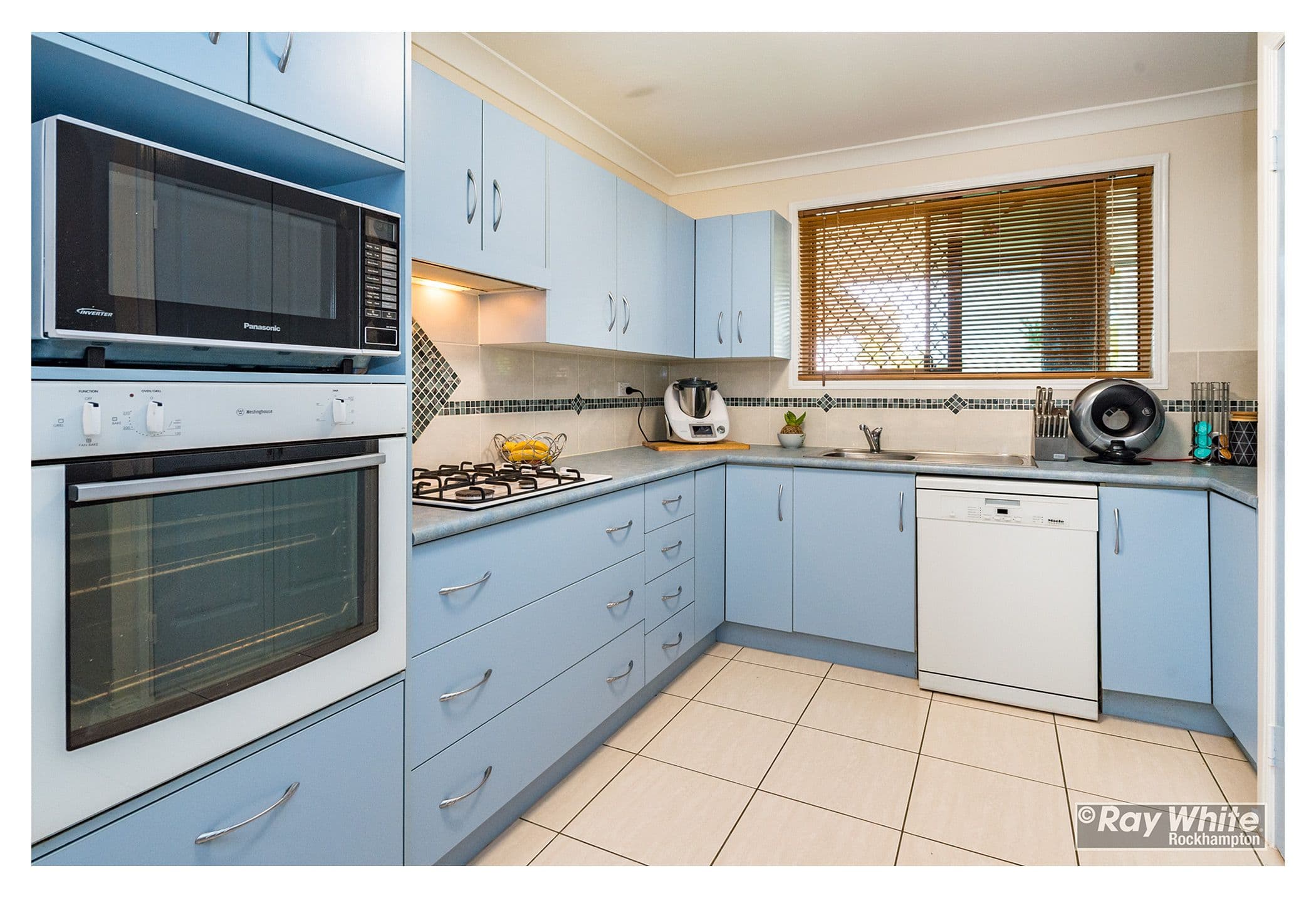 70 Bean Avenue, Parkhurst QLD 4702, Parkhurst - Thumbnail 3