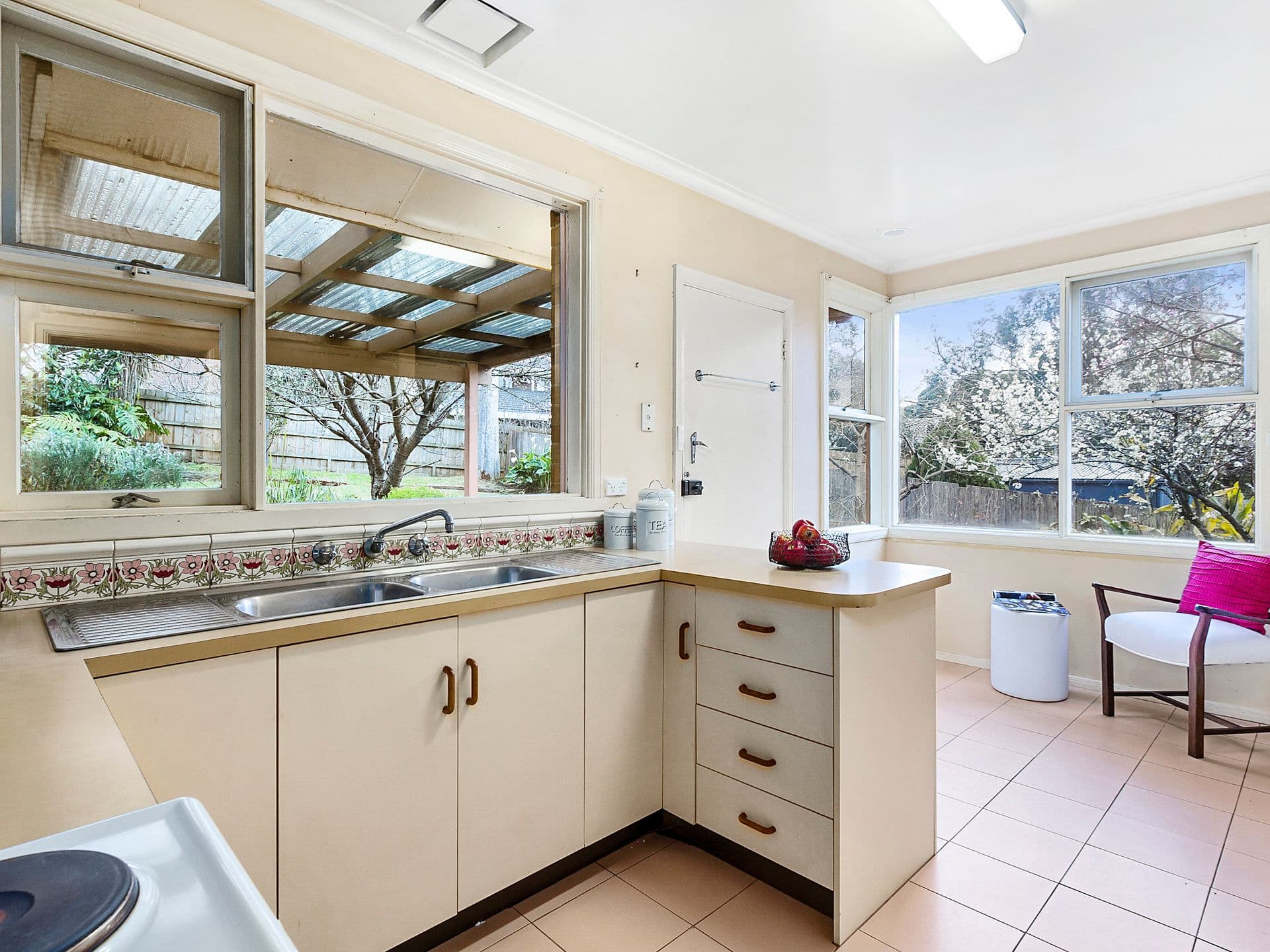 18 Sharrow Road, Mitcham VIC 3132, Mitcham - Thumbnail 4
