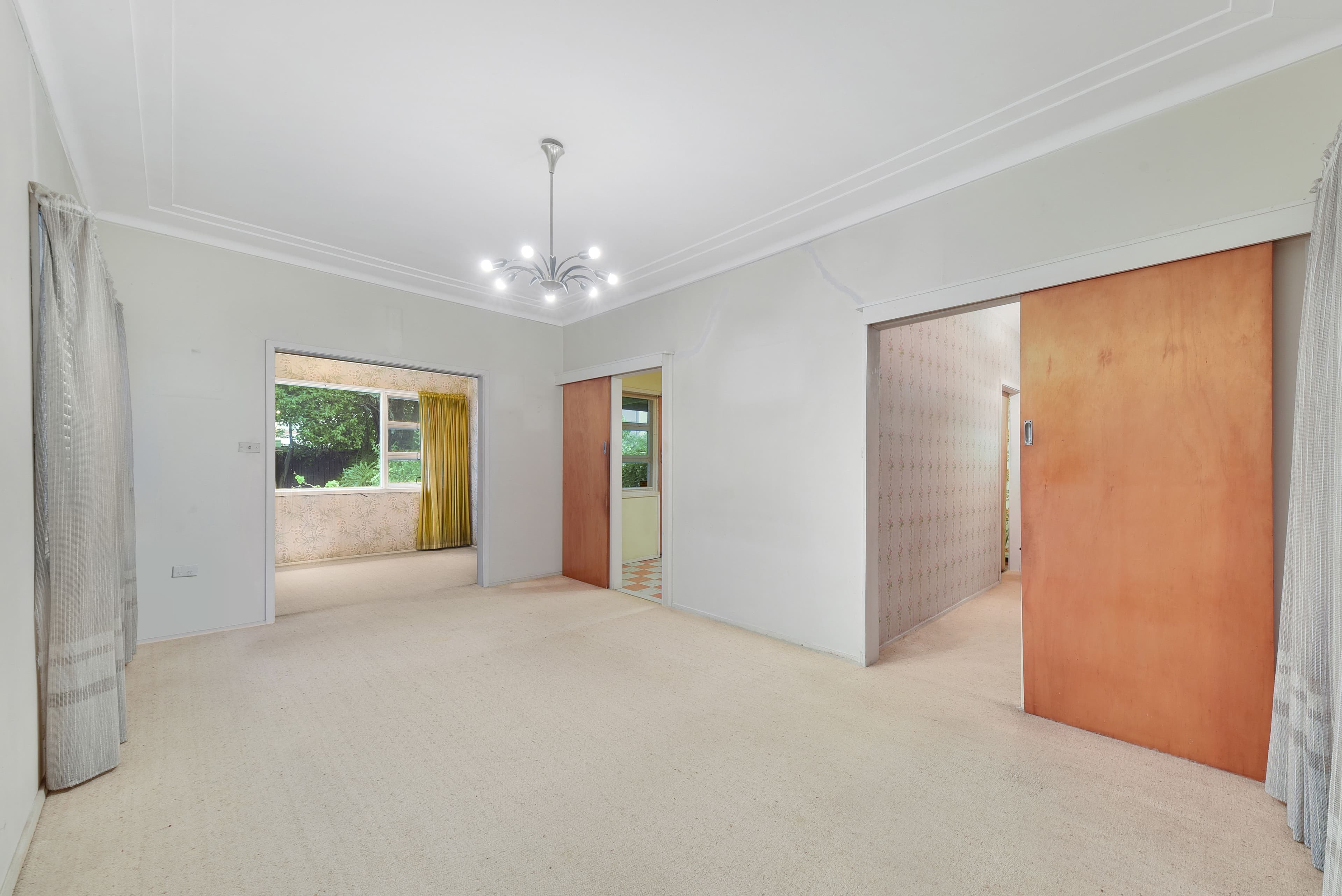 10 Trafalgar Street, Glenfield NSW 2167, Glenfield - Thumbnail 2
