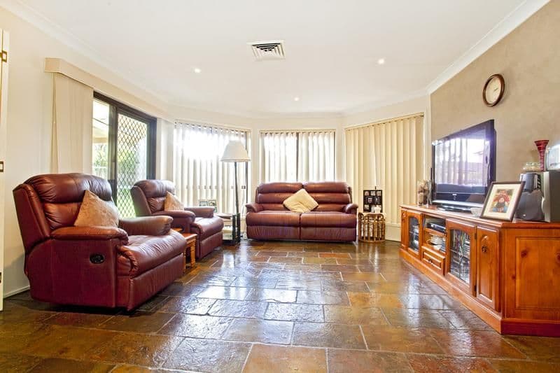 16 Beddington Court, WATTLE GROVE NSW 2173, Wattle Grove - Thumbnail 5