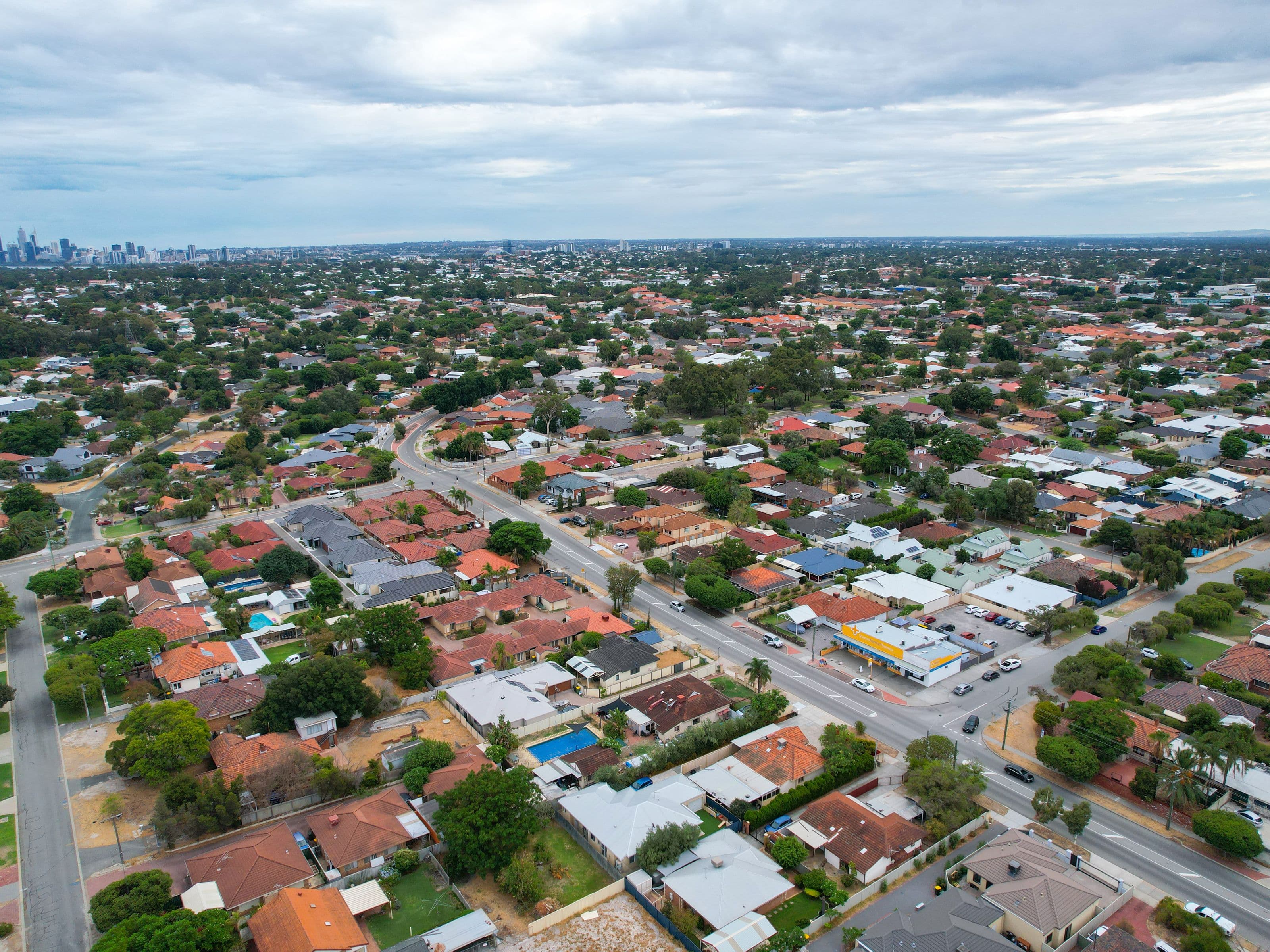 13 Chapman Road, St James WA 6102, St James - Thumbnail 6