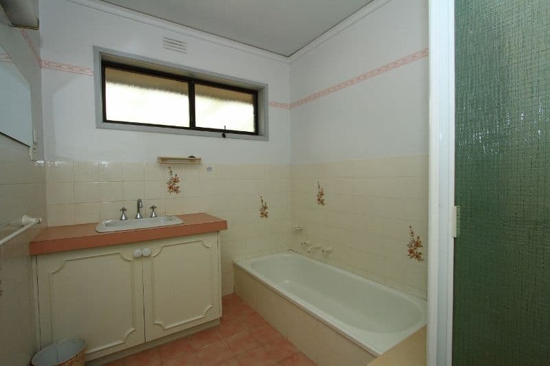 25 Amaroo Crescent, STRATHDALE VIC 3550, Strathdale - Thumbnail 3