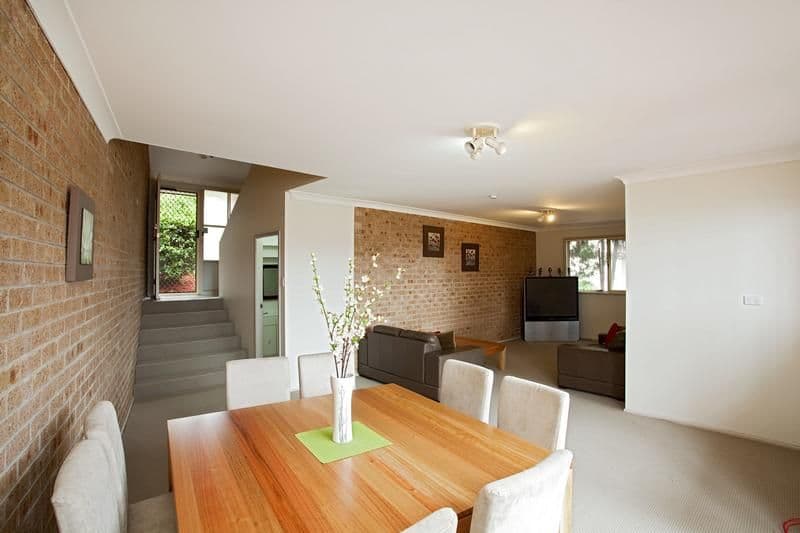 39 Malinya Crescent, MOOREBANK NSW 2170, Moorebank - Thumbnail 2