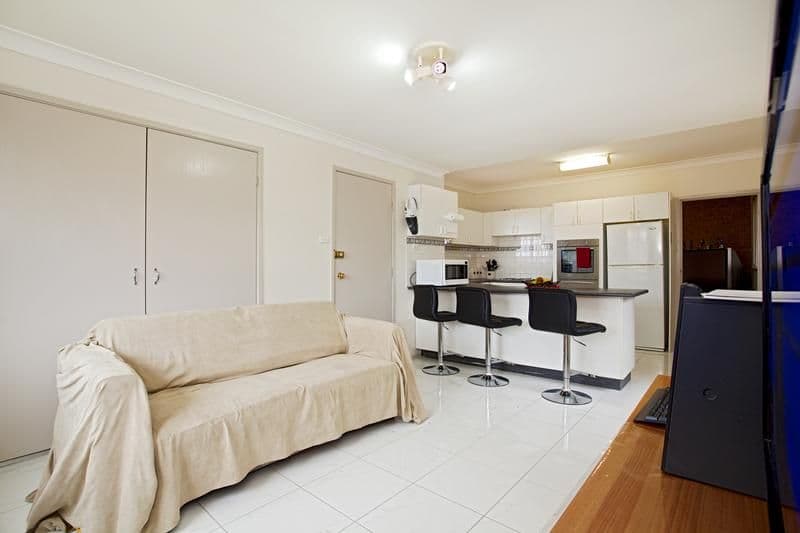 39 Malinya Crescent, MOOREBANK NSW 2170, Moorebank - Thumbnail 5