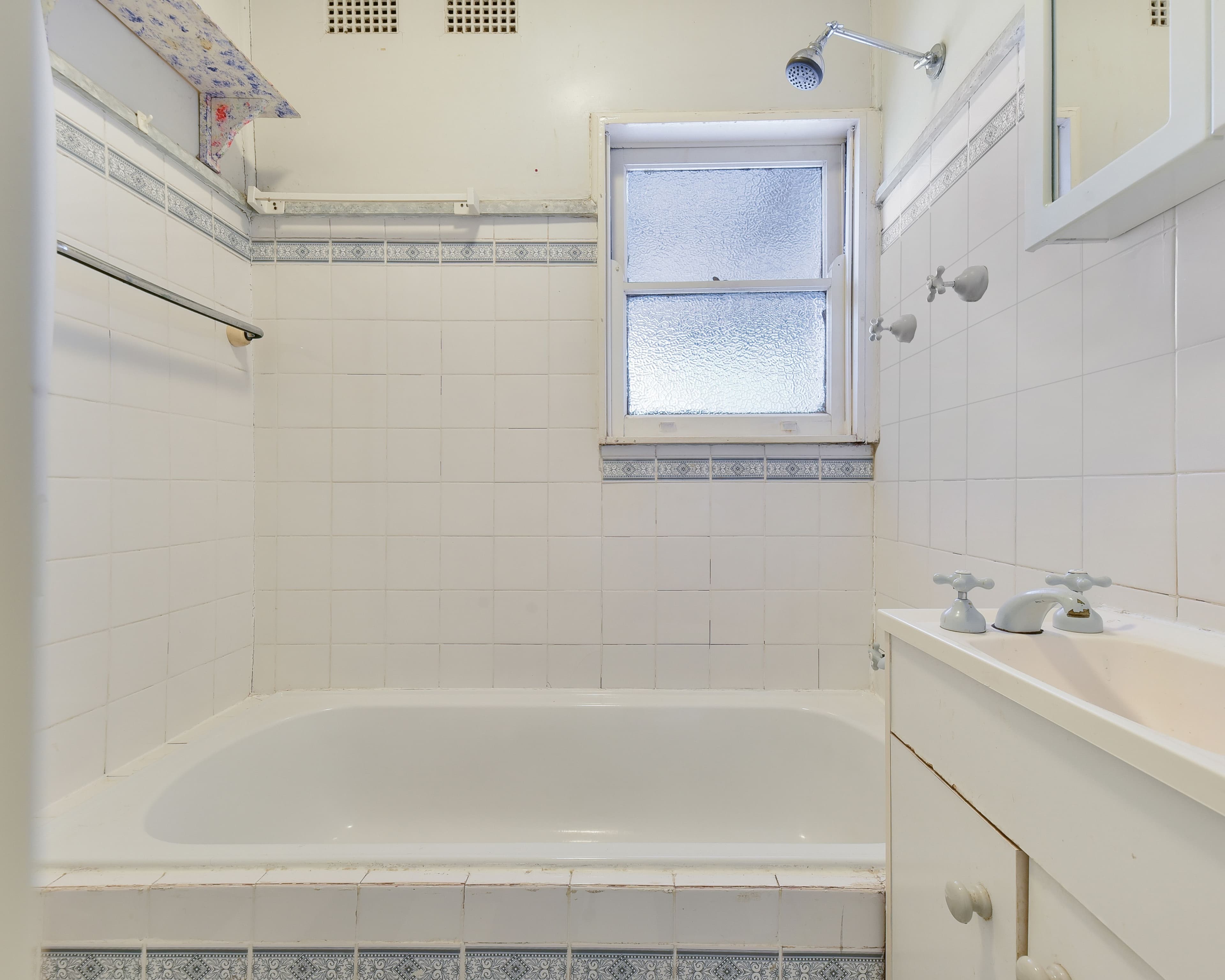 27 Waminda Avenue, Campbelltown NSW 2560, Campbelltown - Thumbnail 6