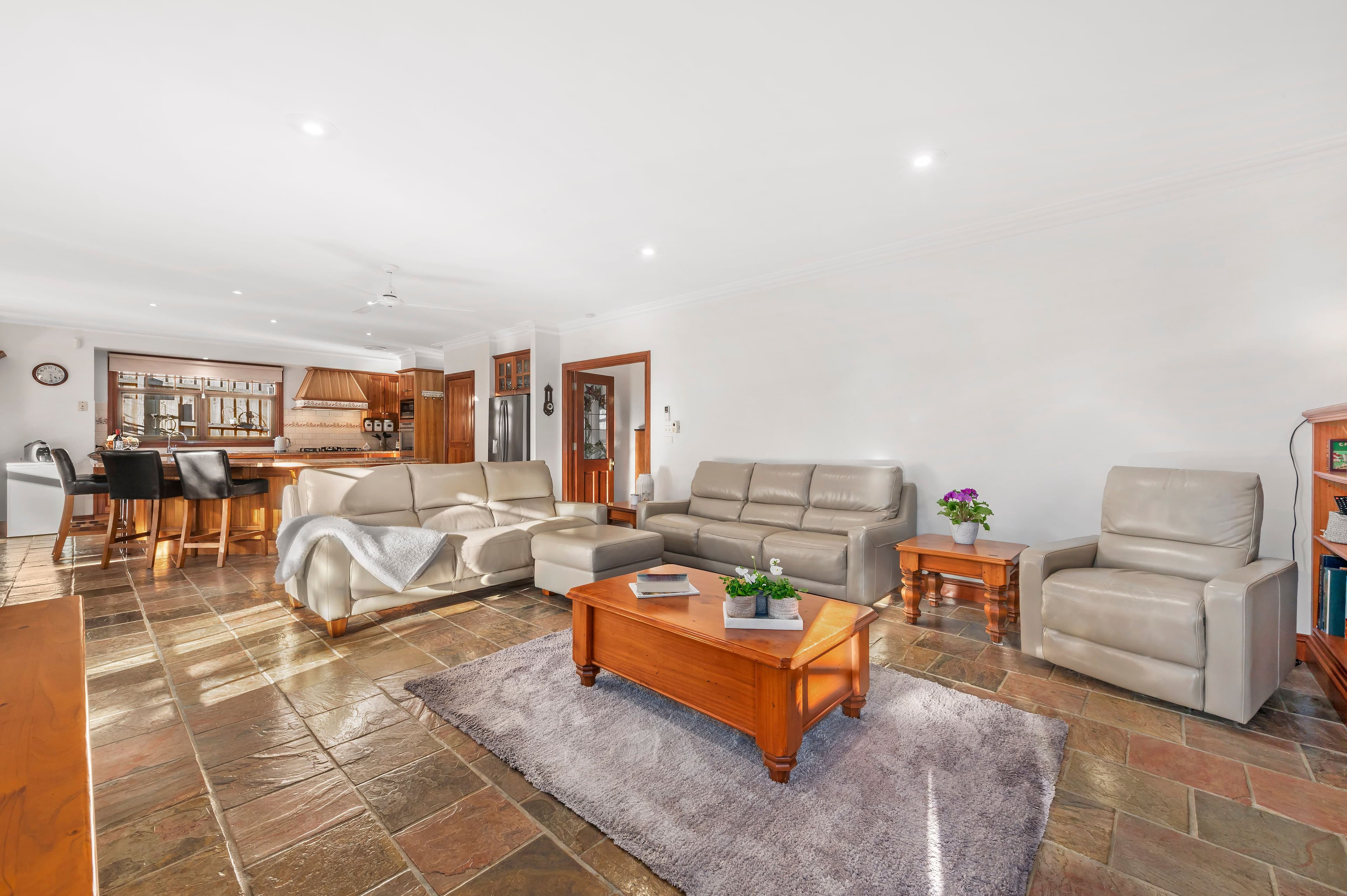 8 Candlebark Quadrant, Rowville VIC 3178, Rowville - Thumbnail 8