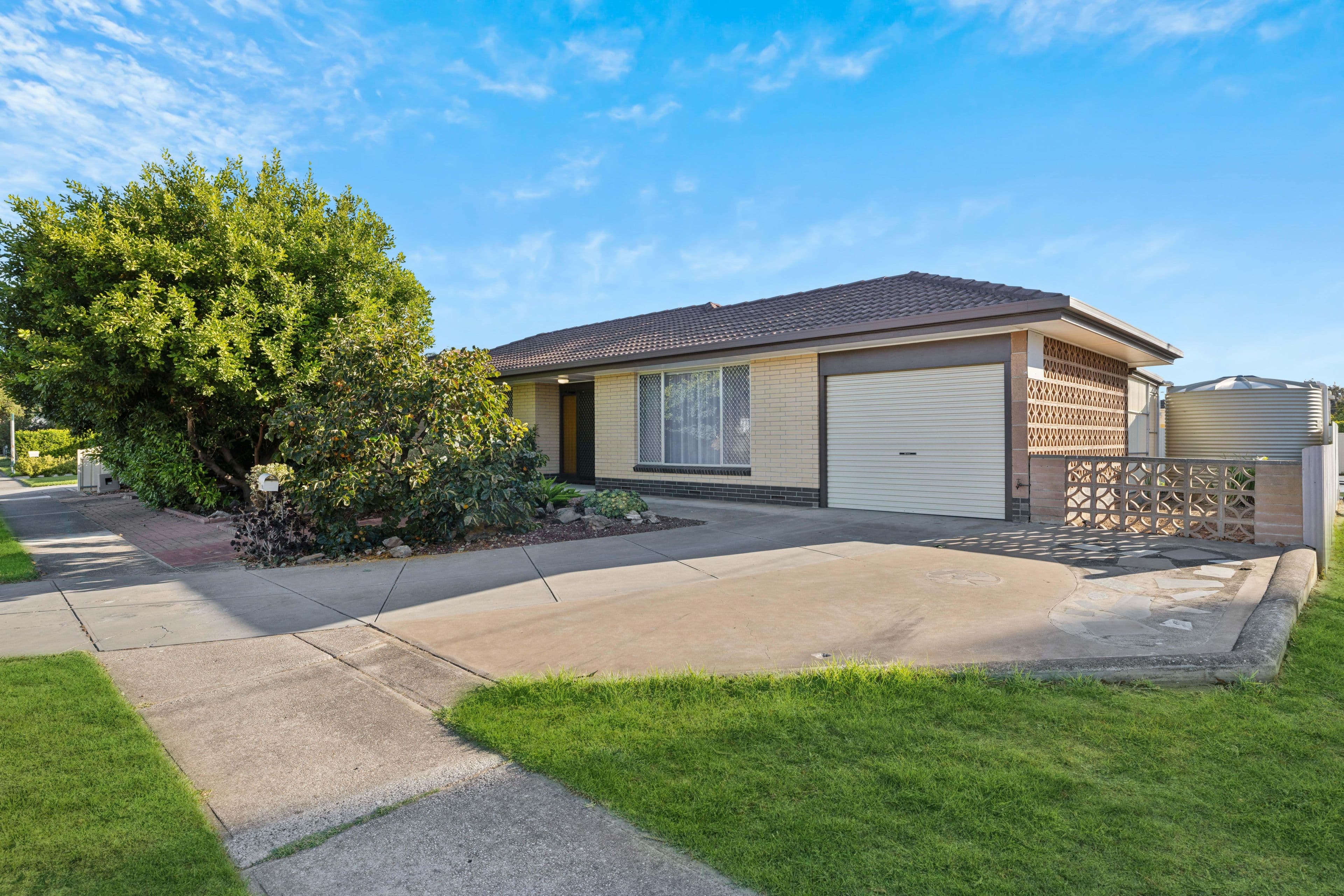 21 Troon Avenue, Seaton SA 5023, Seaton - Thumbnail 2