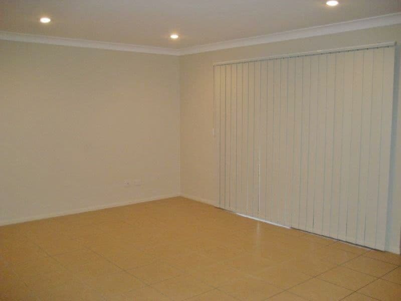 8 Wattle Crescent, Raceview QLD 4305, Raceview - Thumbnail 3