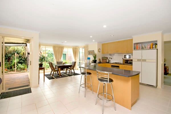 53 Kingston Avenue, NARRE WARREN SOUTH VIC 3805, Narre Warren South - Thumbnail 3