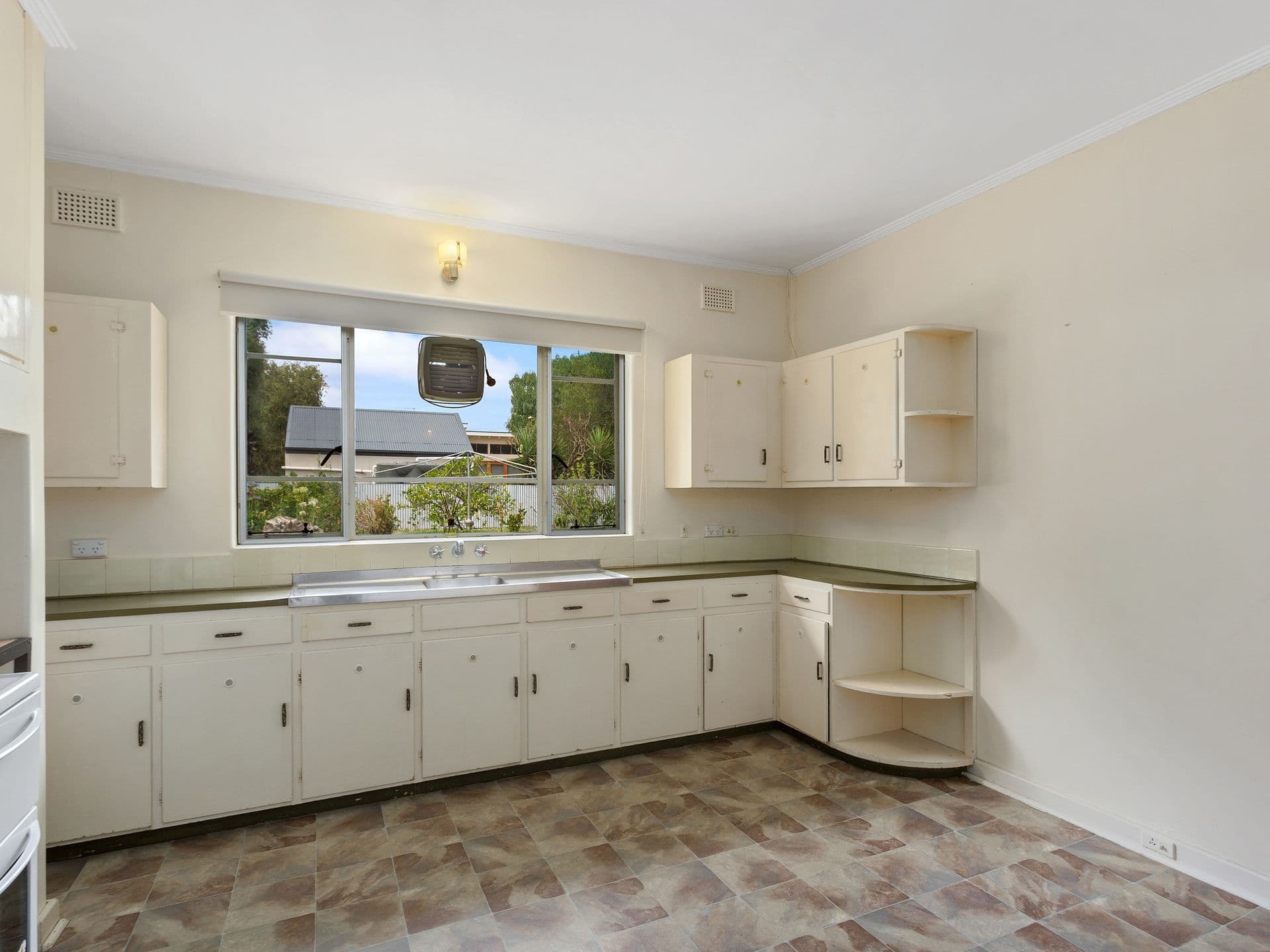 22 Ashbourne Avenue, Kingswood SA 5062, Kingswood - Thumbnail 7