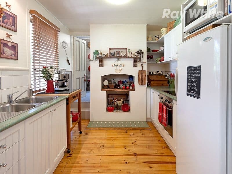 3 Parade Place, COROWA NSW 2646, Corowa - Thumbnail 2