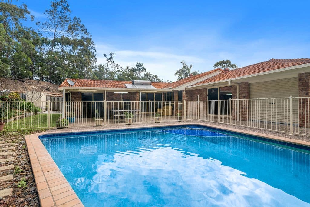 42 Hibertia Avenue, Elanora QLD 4221, Elanora - Thumbnail 2