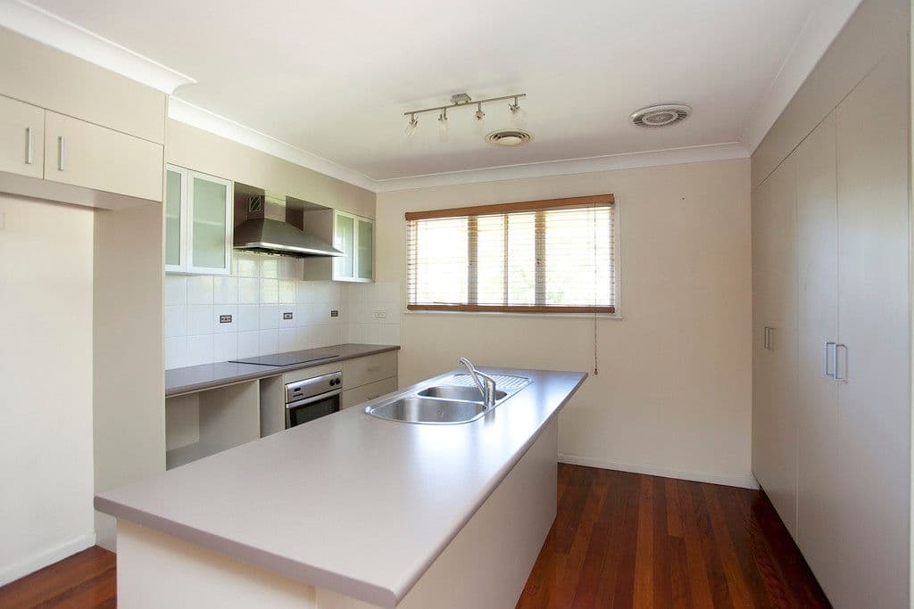 16 Curfew Street, Upper Mount Gravatt QLD 4122, Upper Mount Gravatt - Thumbnail 5