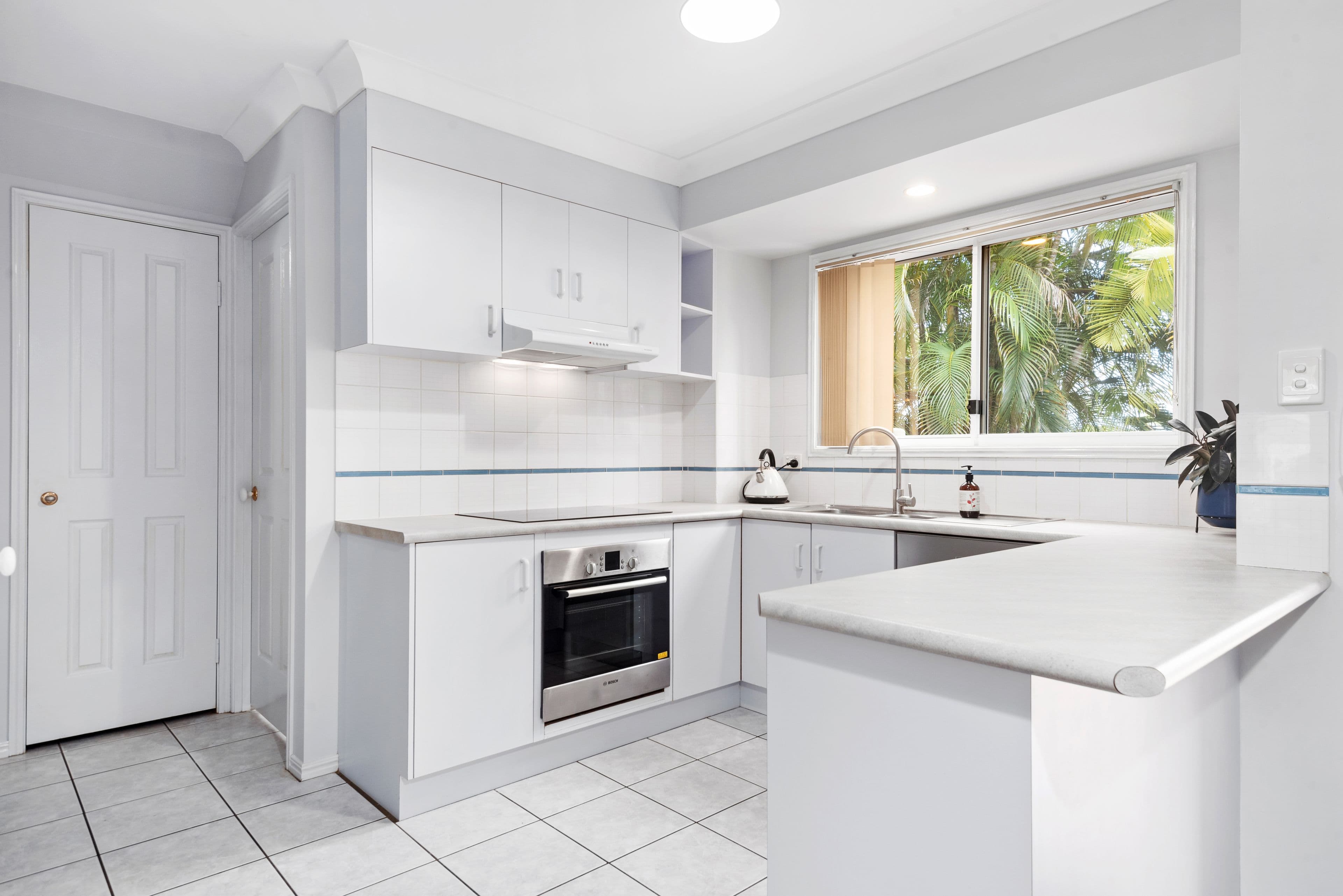 18 Swan Lake Crescent, Calamvale QLD 4116, Calamvale - Thumbnail 3