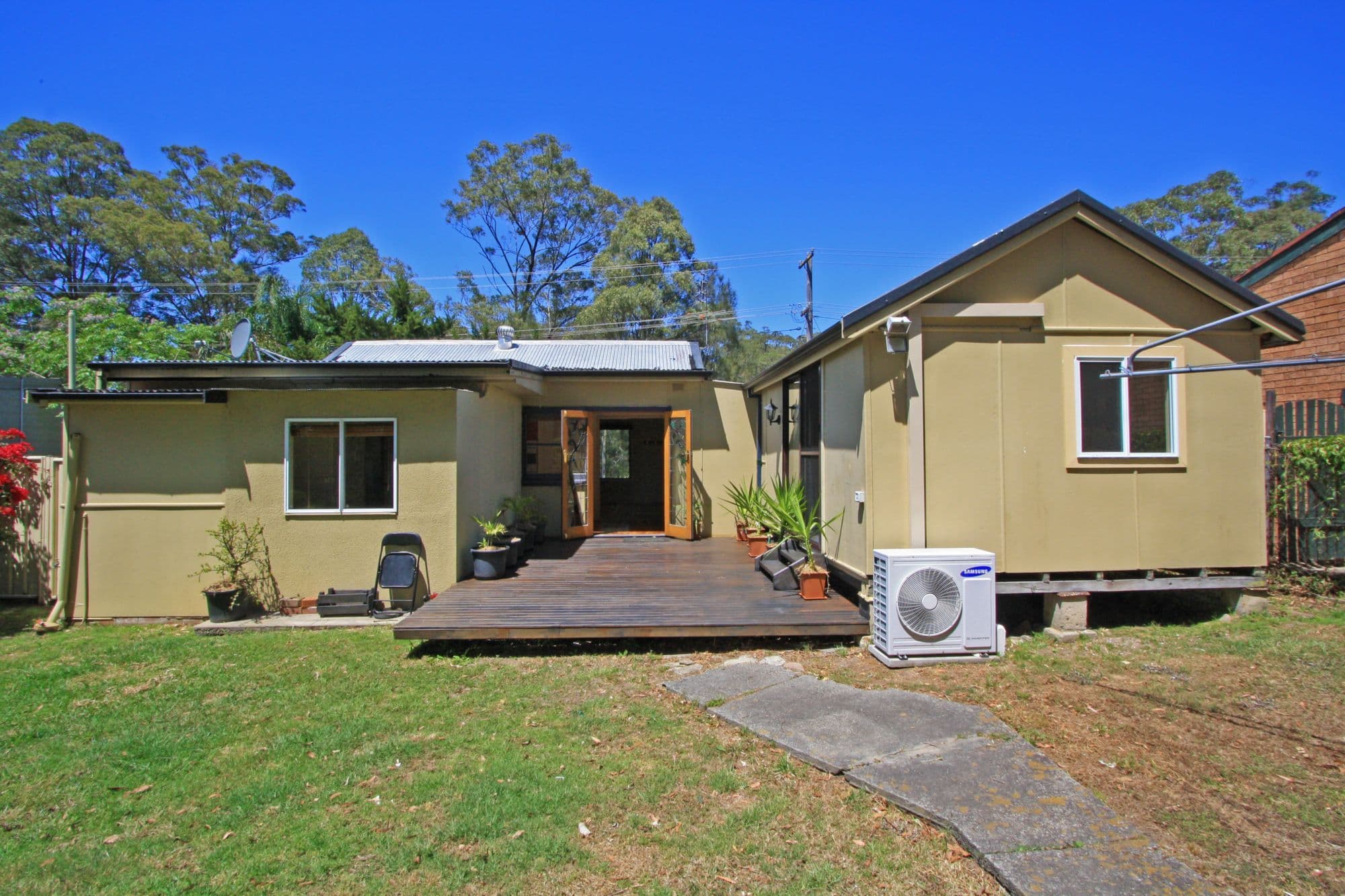 35 Geoffrey Road, CHITTAWAY POINT NSW 2261, Chittaway Point - Thumbnail 4