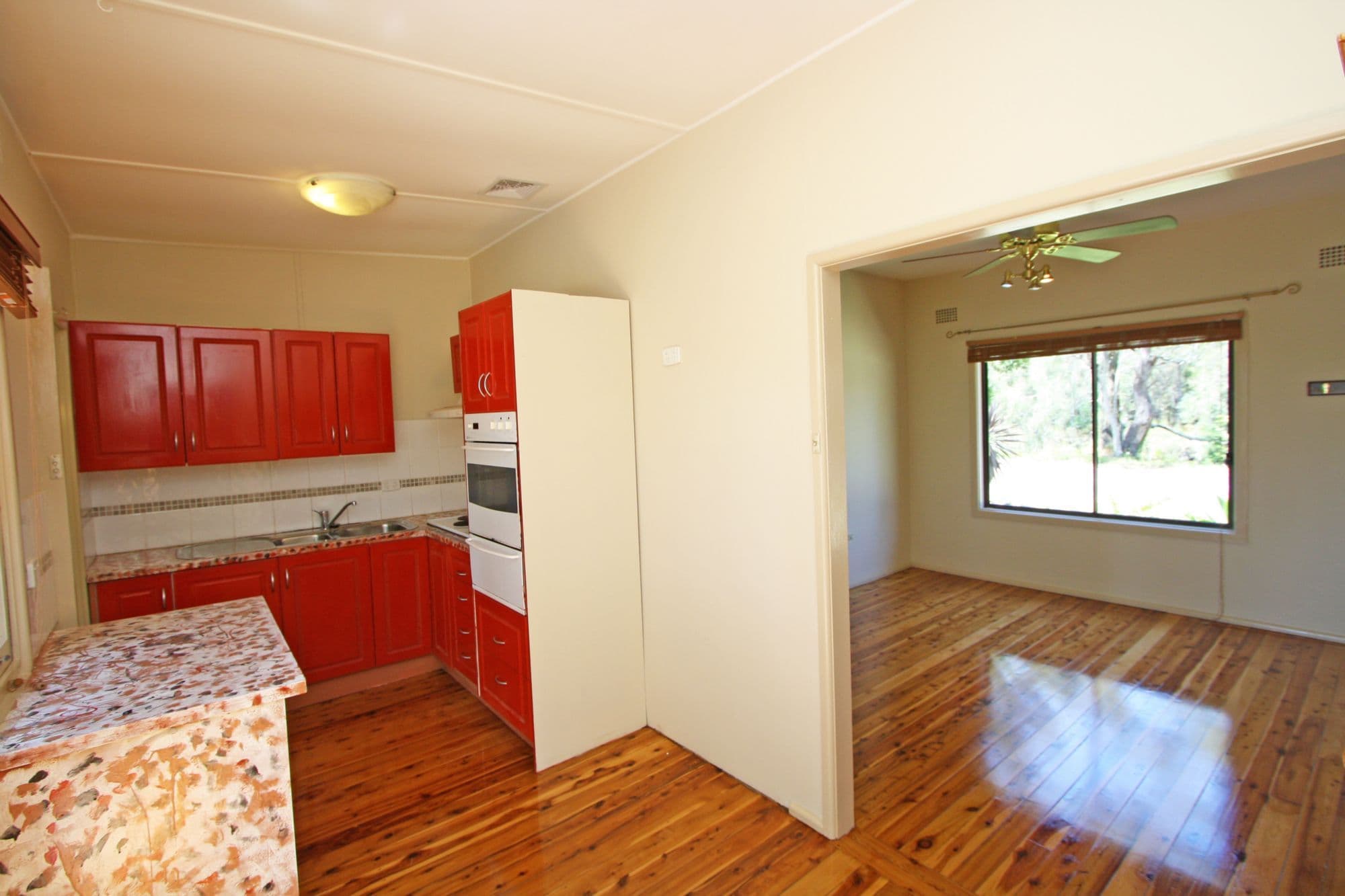 35 Geoffrey Road, CHITTAWAY POINT NSW 2261, Chittaway Point - Thumbnail 8