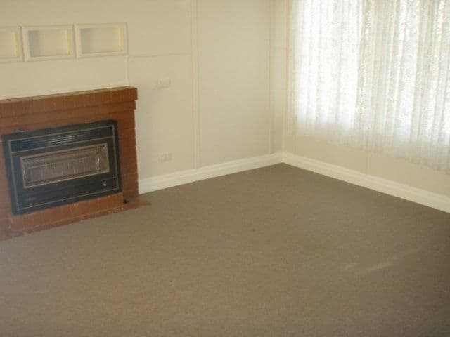 165 Alfred Street, CHARLEVILLE QLD 4470, Charleville - Thumbnail 3