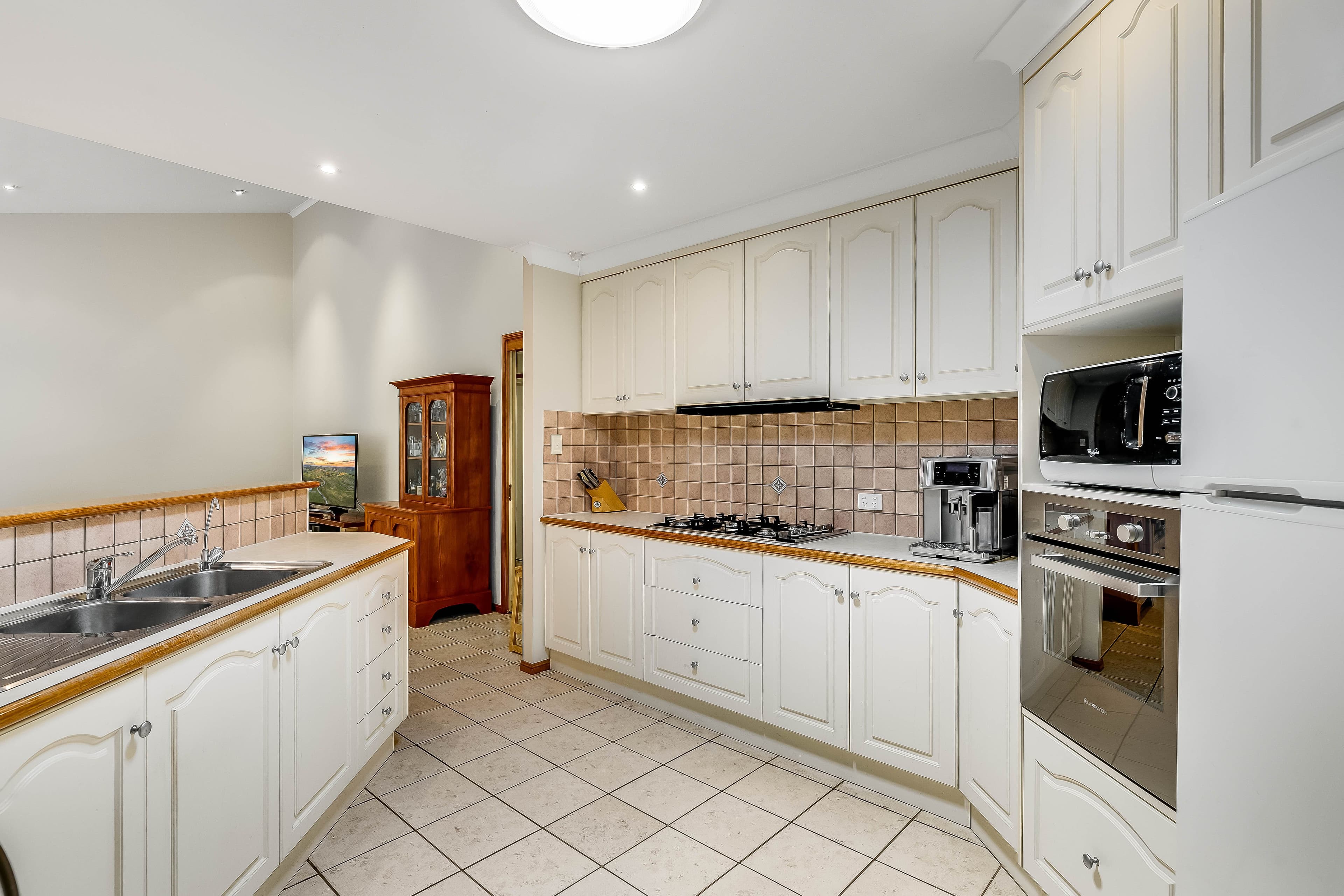 16 Parsley Street, Middle Ridge QLD 4350, Middle Ridge - Thumbnail 4