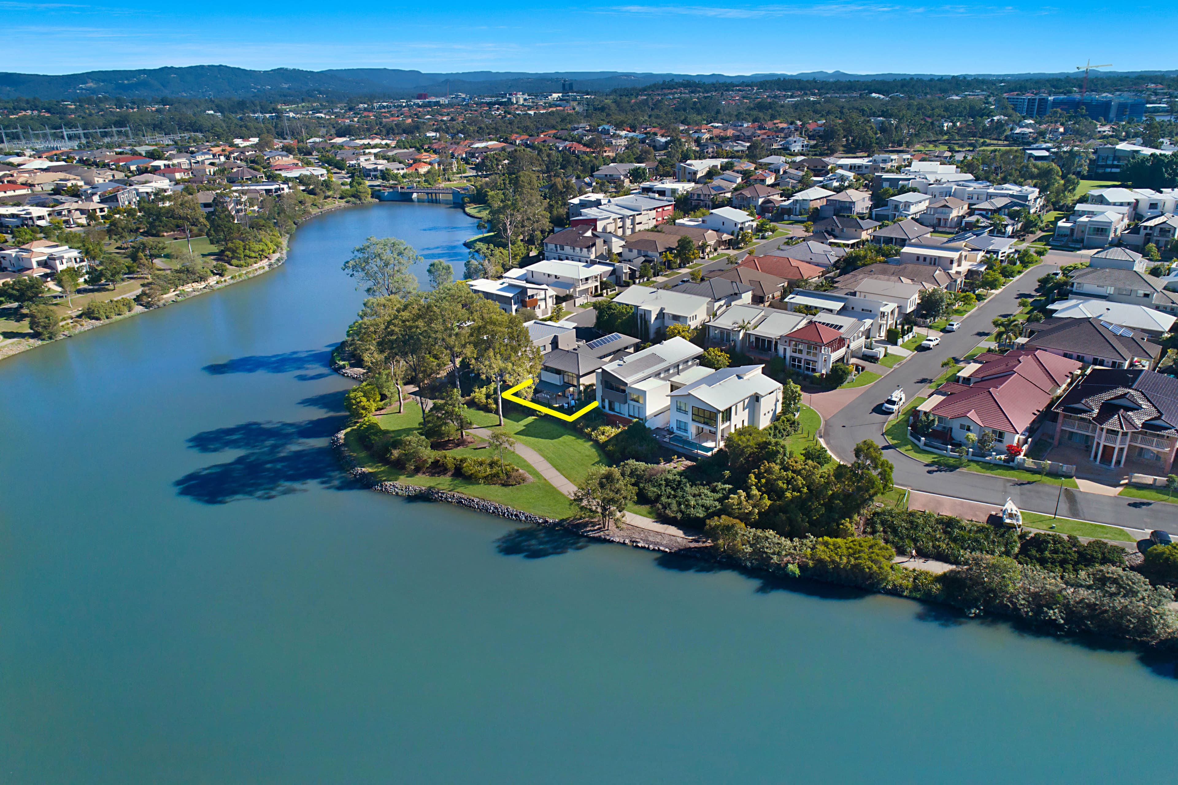 6 Cape Martin Lane, Varsity Lakes QLD 4227, Varsity Lakes - Thumbnail 4