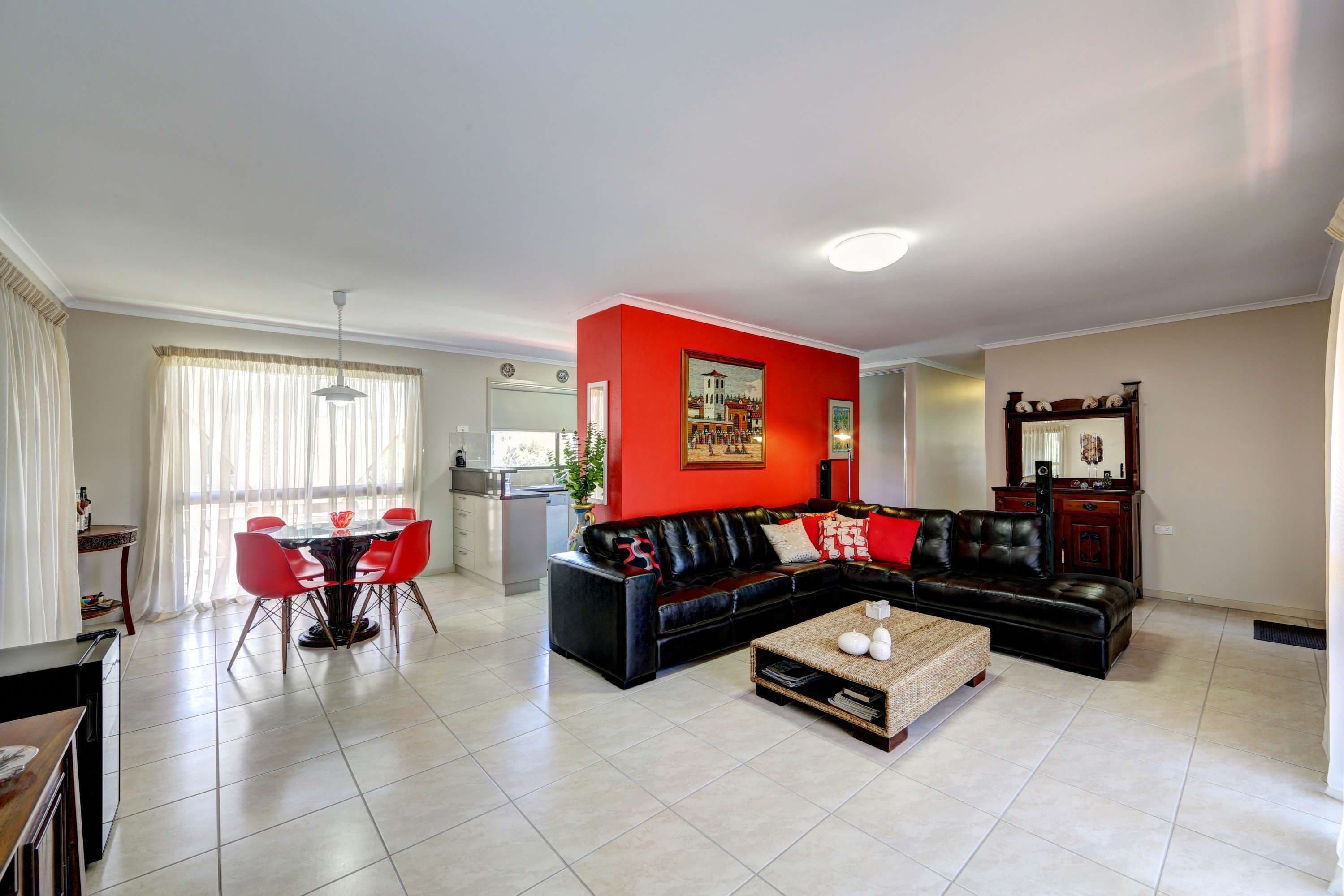 2 Simpson Crescent, BUNDABERG EAST QLD 4670, Bundaberg East - Thumbnail 2
