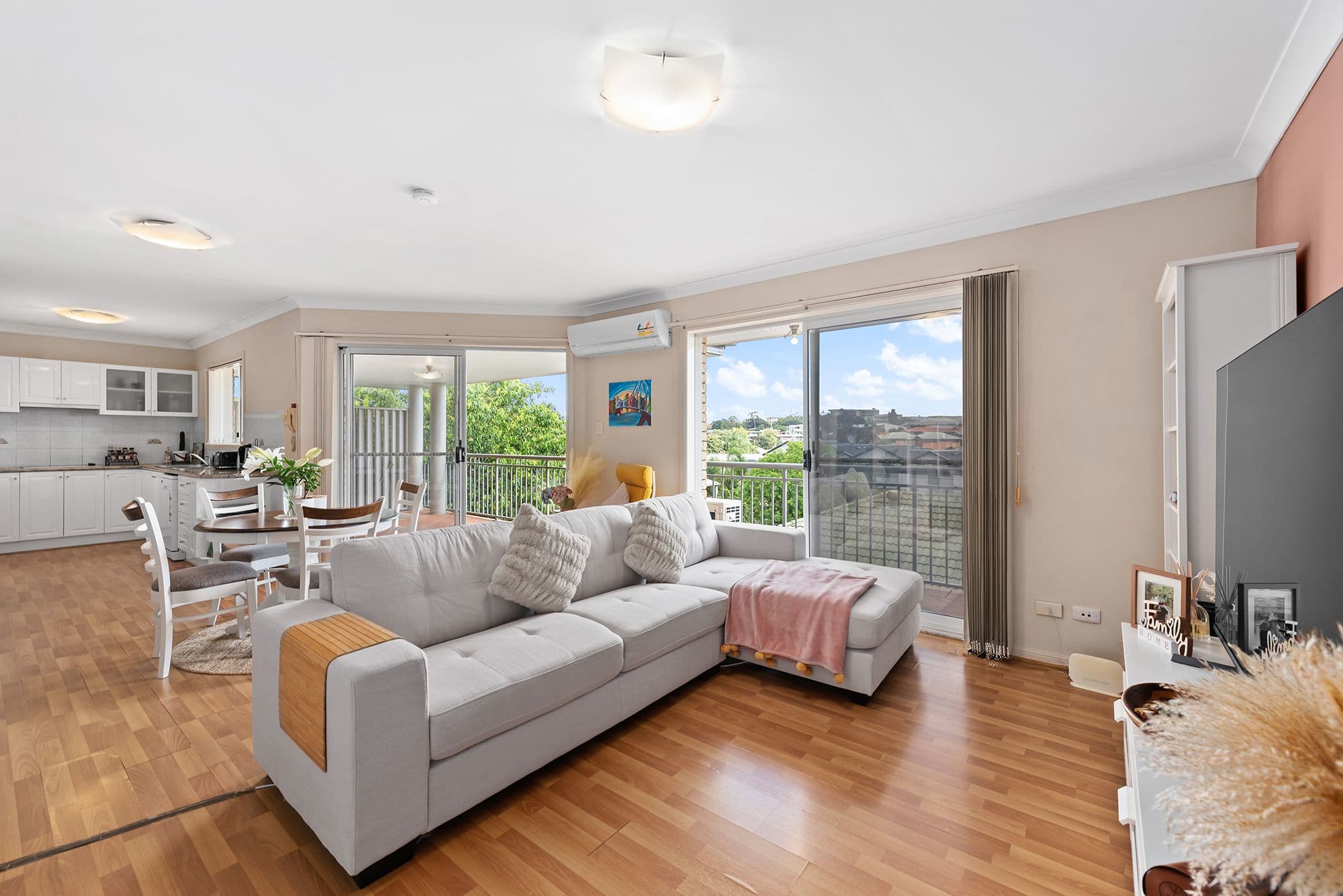 16-18 Nicklin Street, Coorparoo QLD 4151, Coorparoo - Thumbnail 2