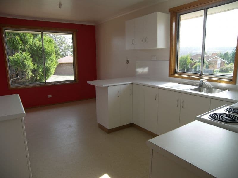 3 Leeander Crescent, RAVENSWOOD TAS 7250, Ravenswood - Thumbnail 2