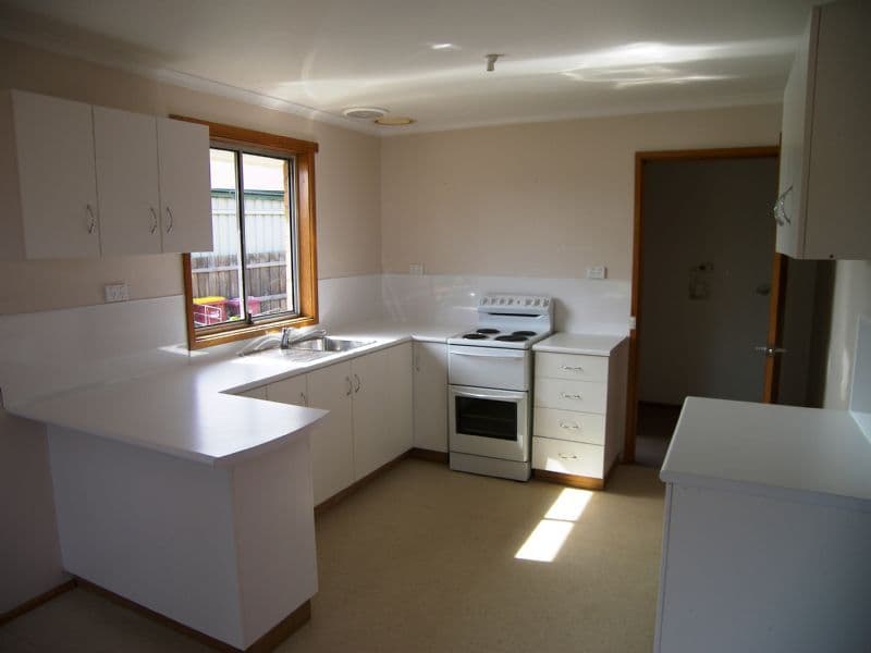 3 Leeander Crescent, RAVENSWOOD TAS 7250, Ravenswood - Thumbnail 3