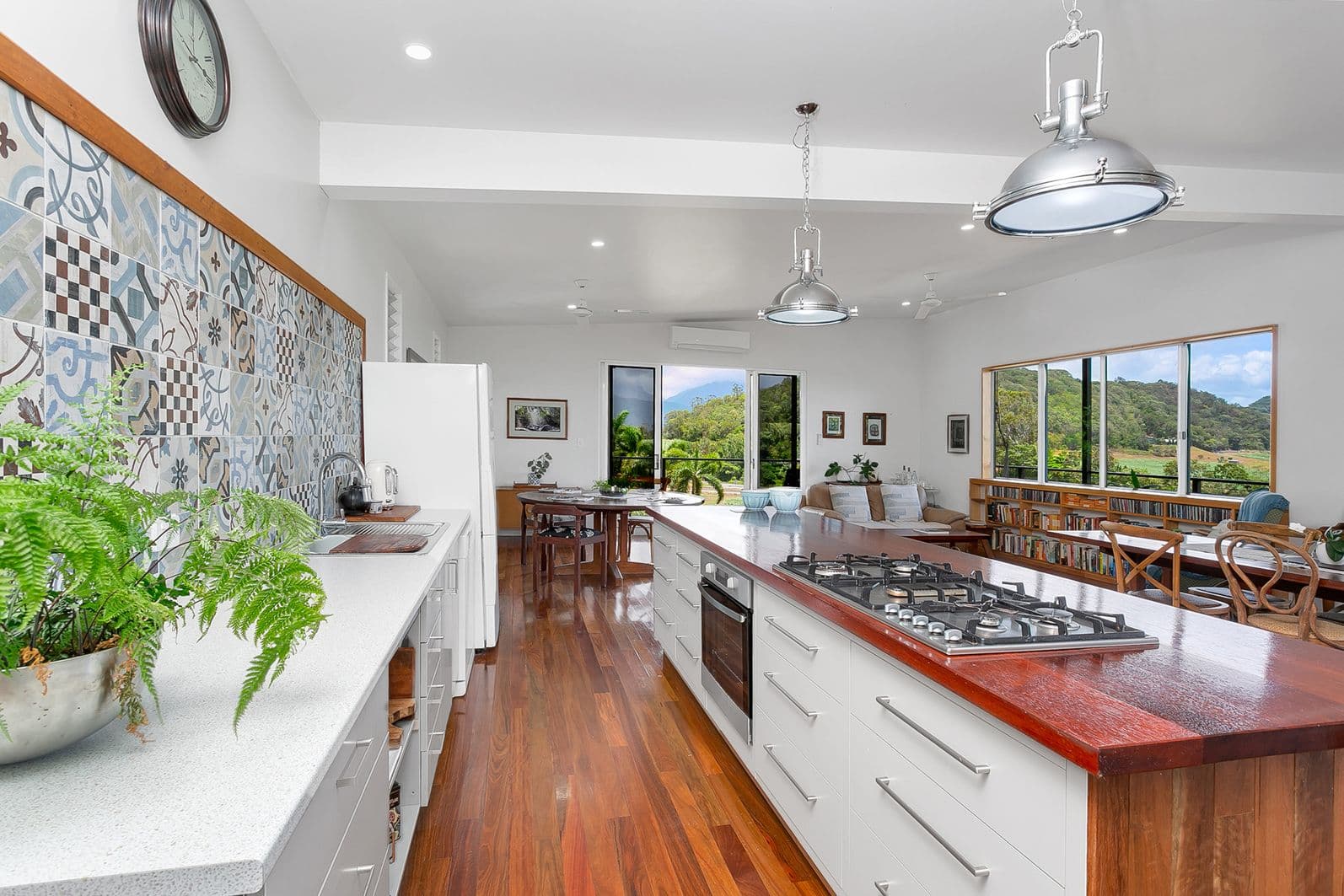 37 Francis Road, Killaloe QLD 4877, Killaloe - Thumbnail 2