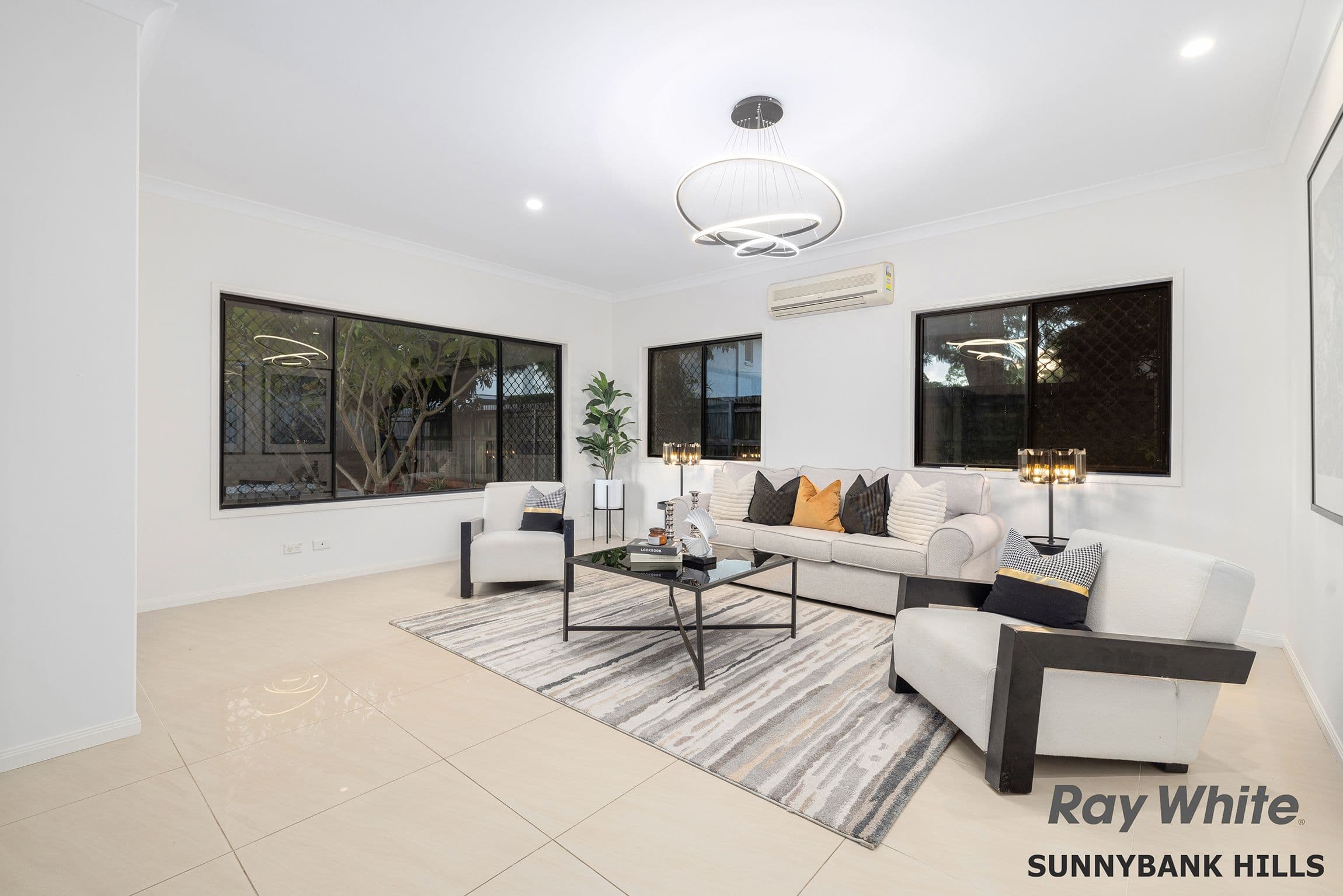 20 Trevi Close, Eight Mile Plains QLD 4113, Eight Mile Plains - Thumbnail 2