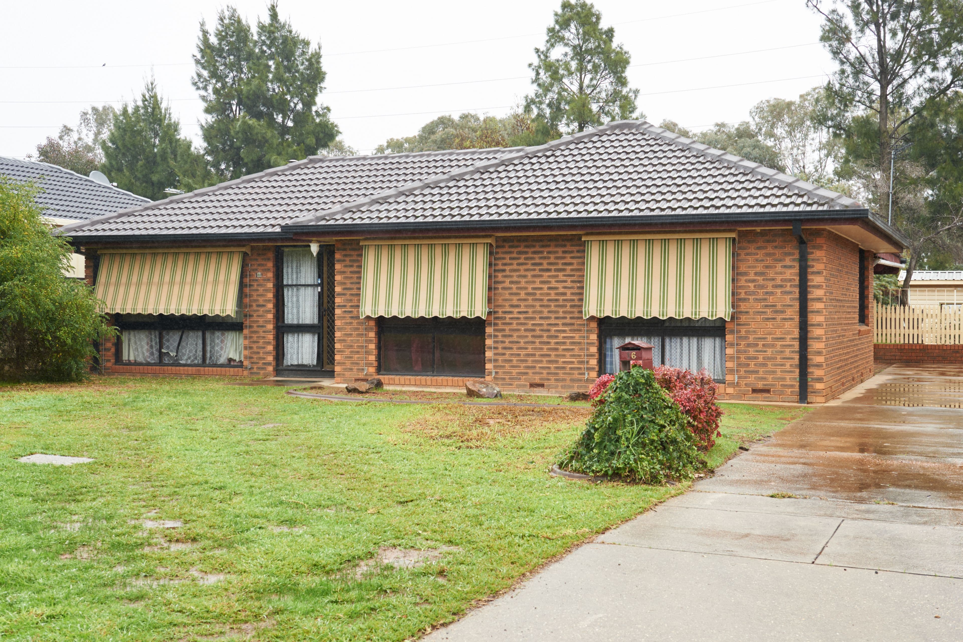 16 Adjin Street, Mount Austin - Image 1