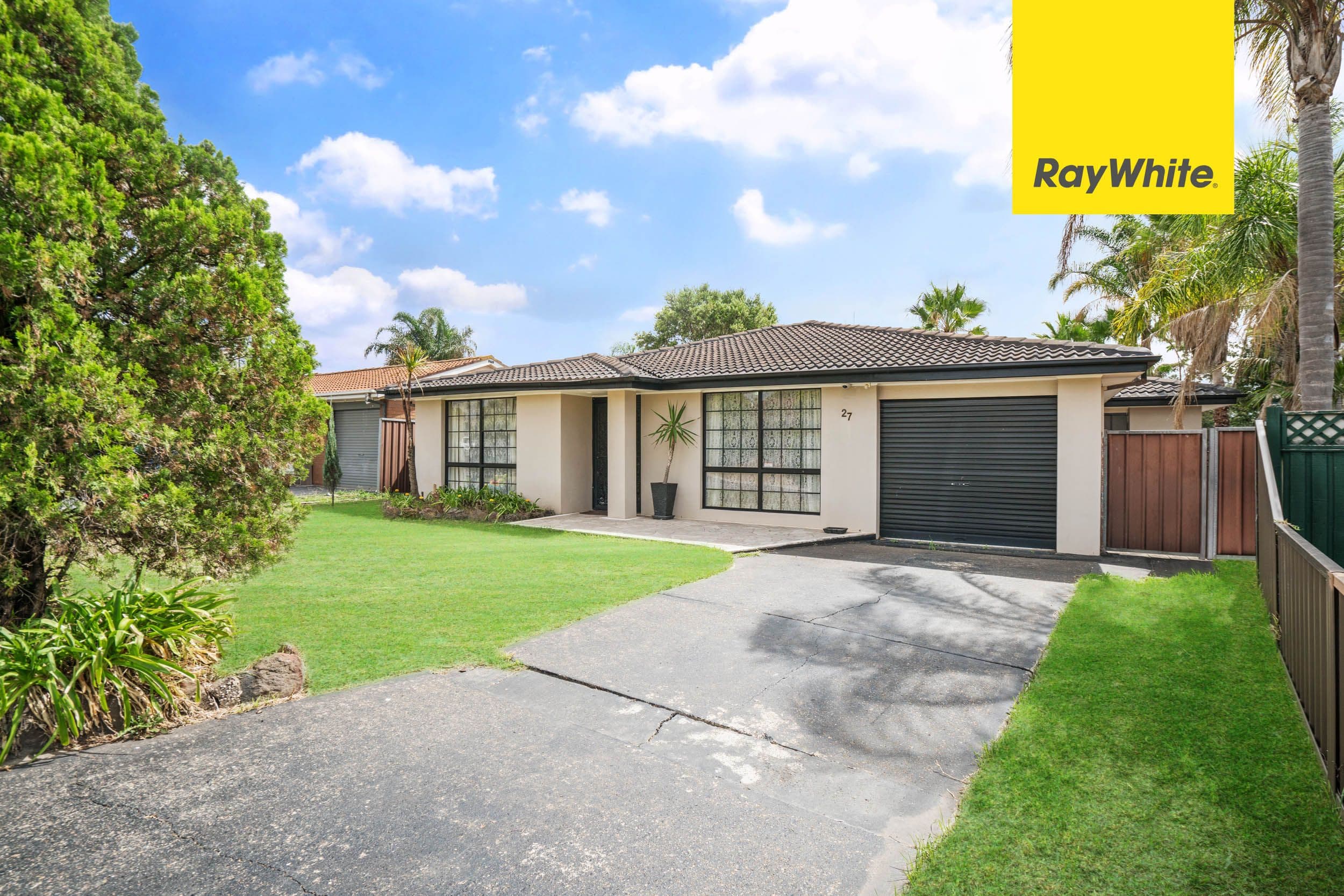 27 Calida Crescent, Hassall Grove - Image 1
