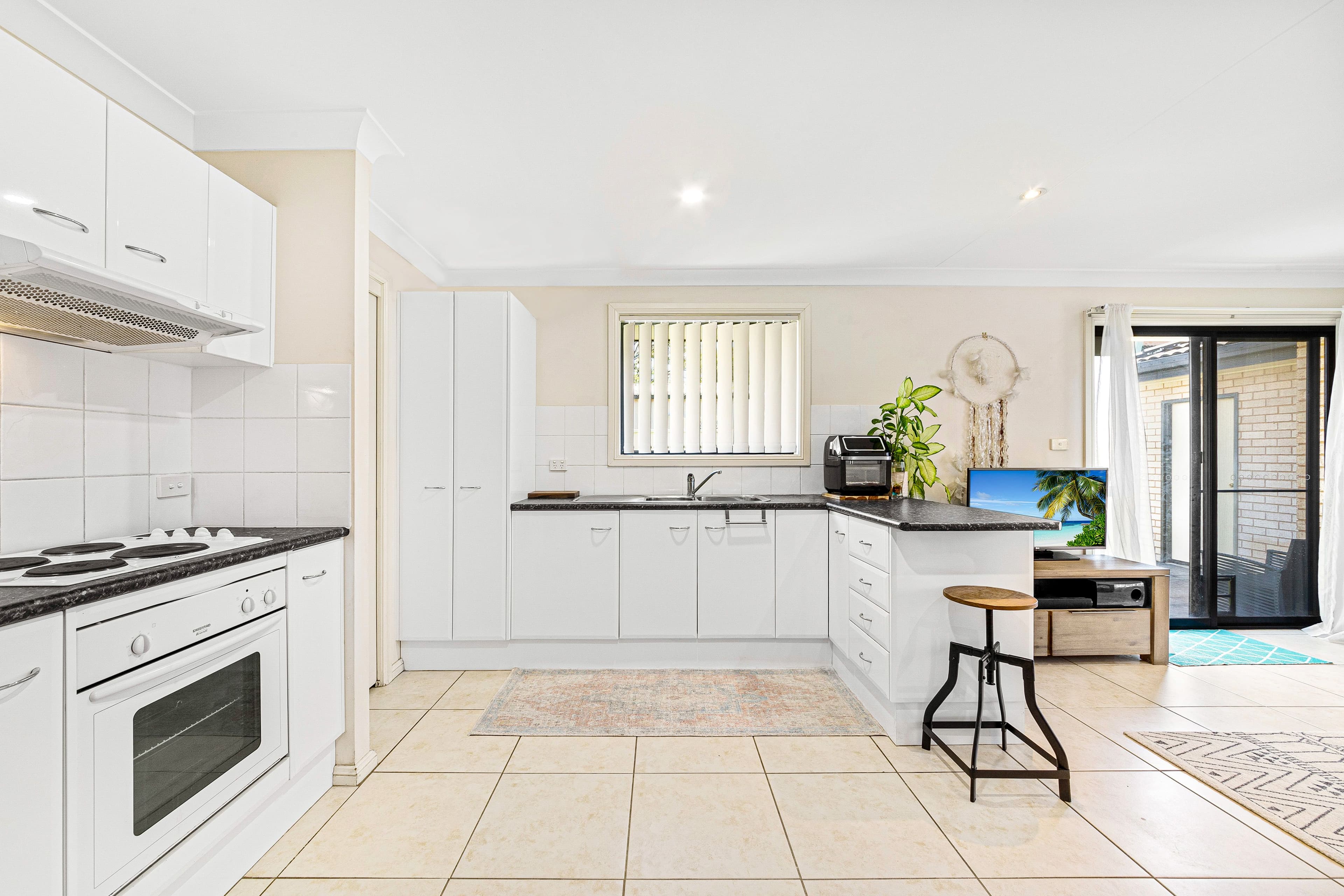 10a Goobarabah Avenue, Gorokan NSW 2263, Gorokan - Thumbnail 3