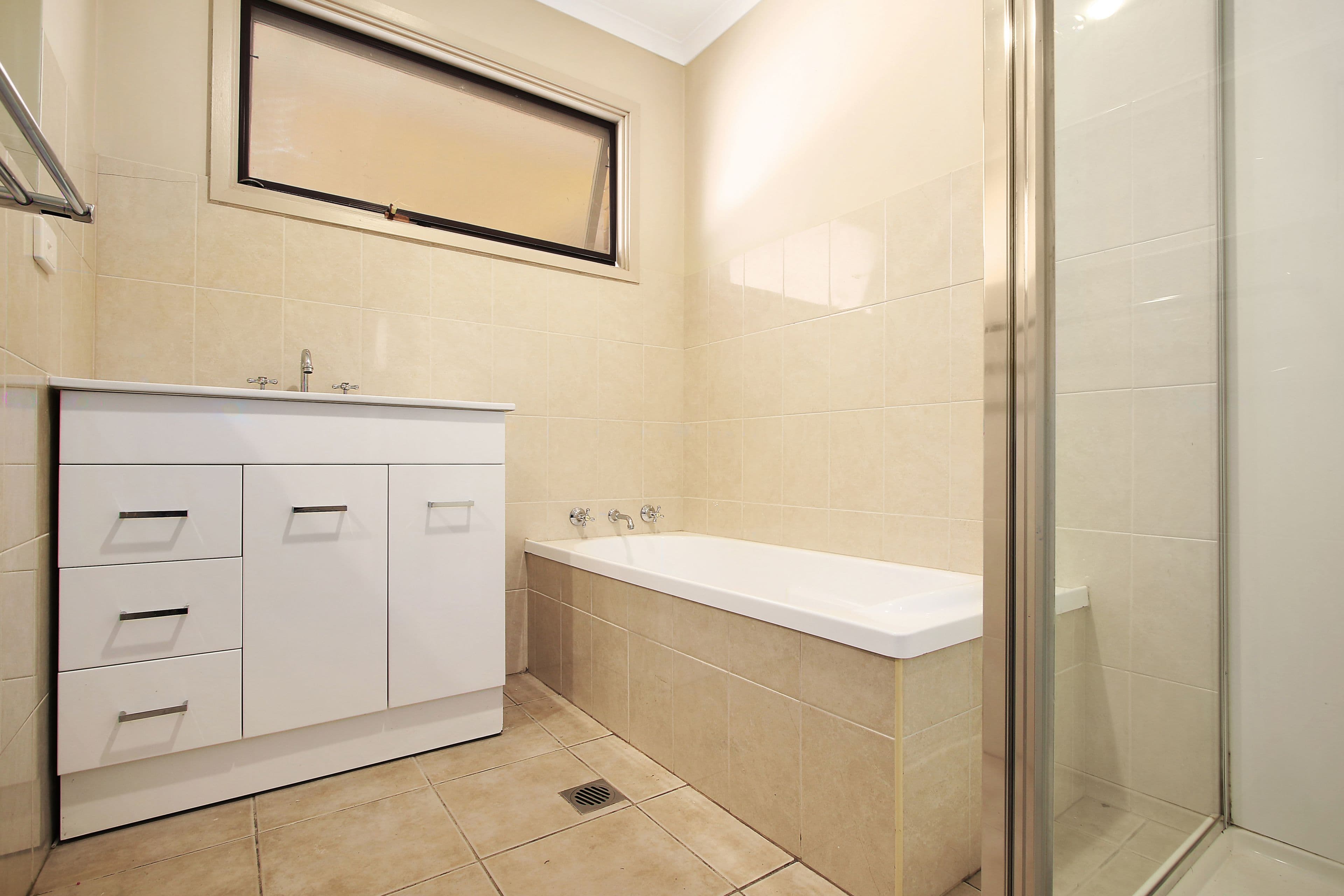 127 Easterby Court, Howlong - Thumbnail 4