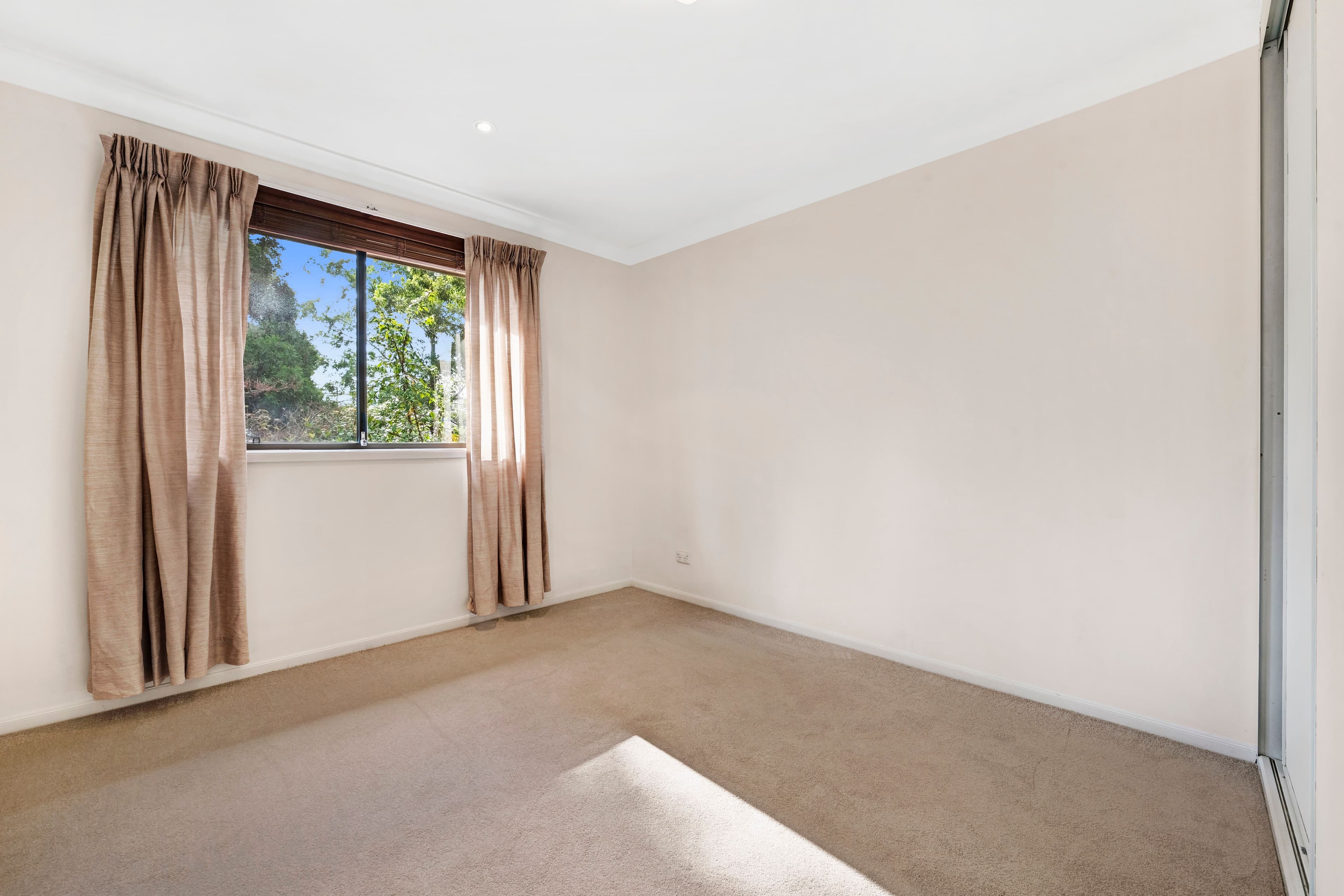 50 Shepherds Drive, Cherrybrook - Thumbnail 4