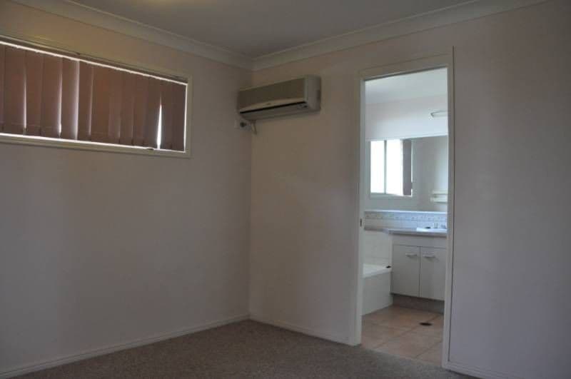 3 Rosemount Place, NEW AUCKLAND QLD 4680, New Auckland - Thumbnail 4