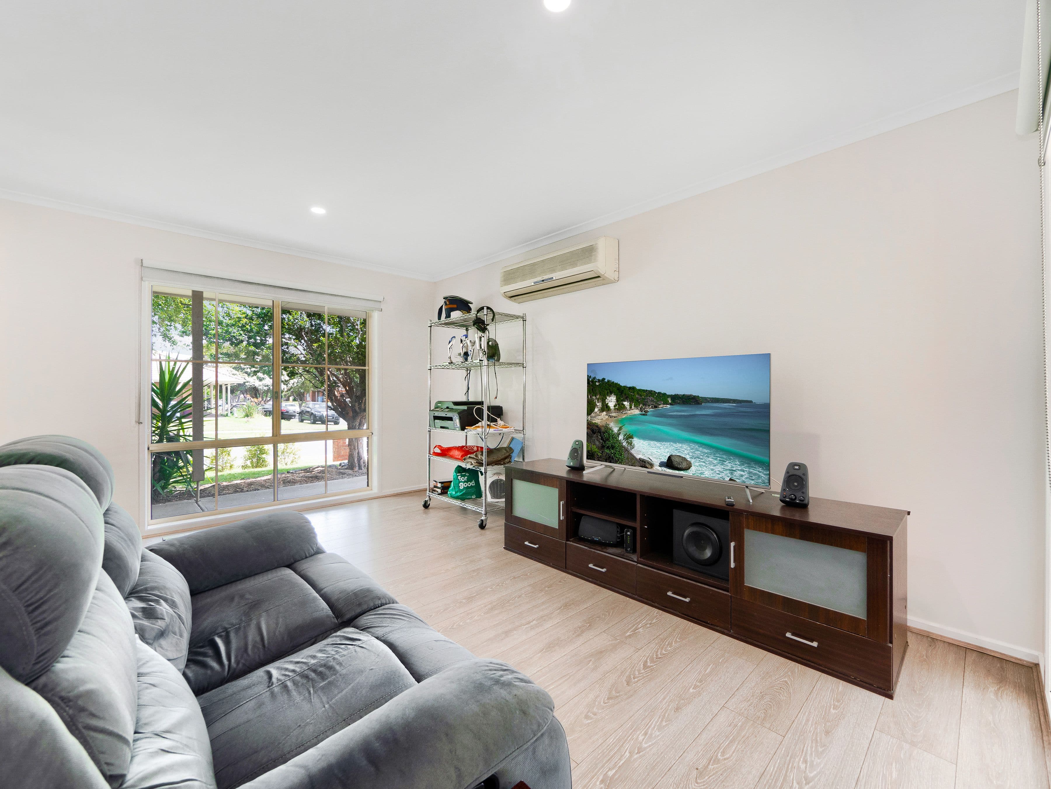 14 Lansell Drive, Cranbourne North VIC 3977, Cranbourne North - Thumbnail 2