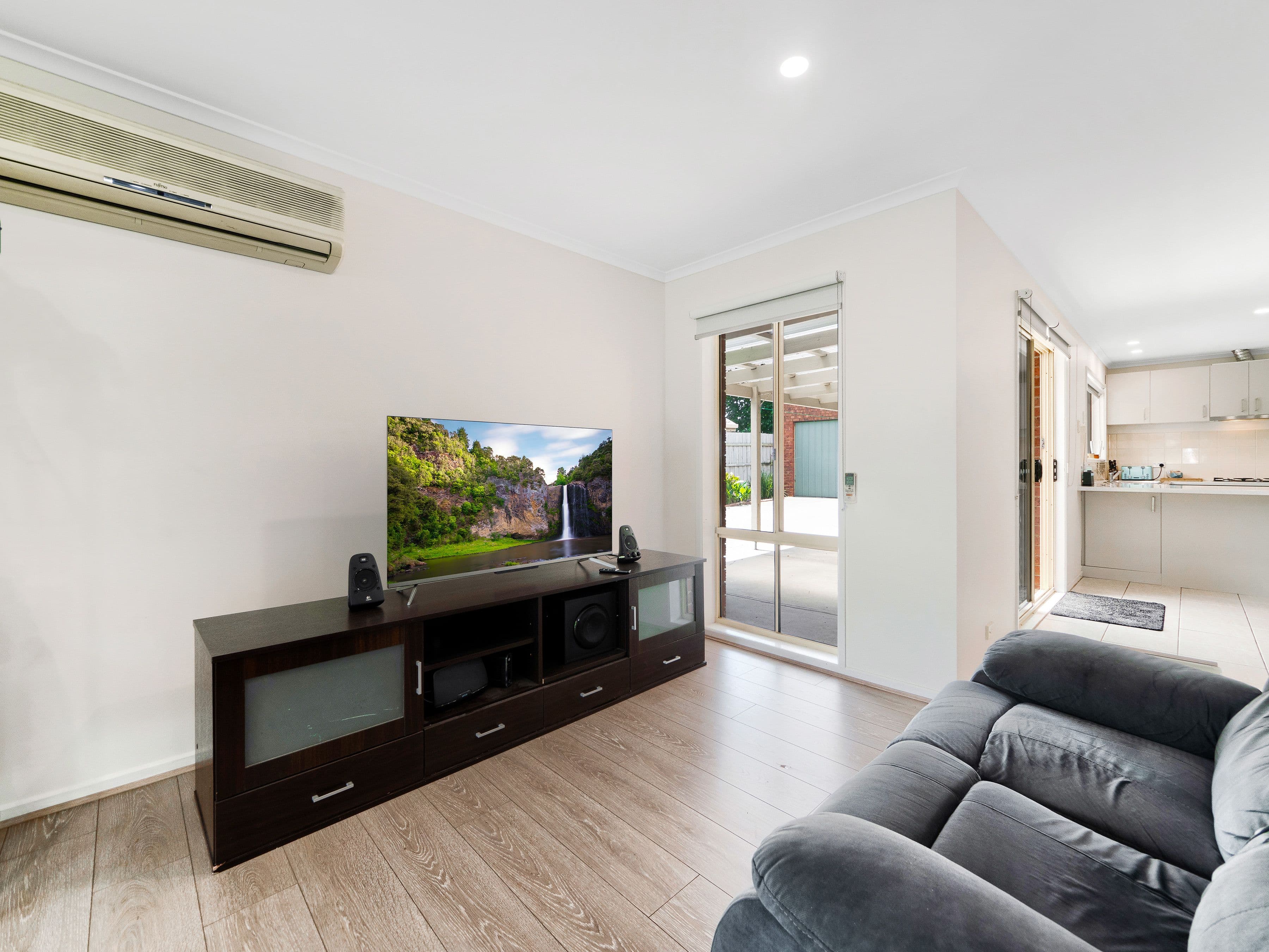 14 Lansell Drive, Cranbourne North VIC 3977, Cranbourne North - Thumbnail 3