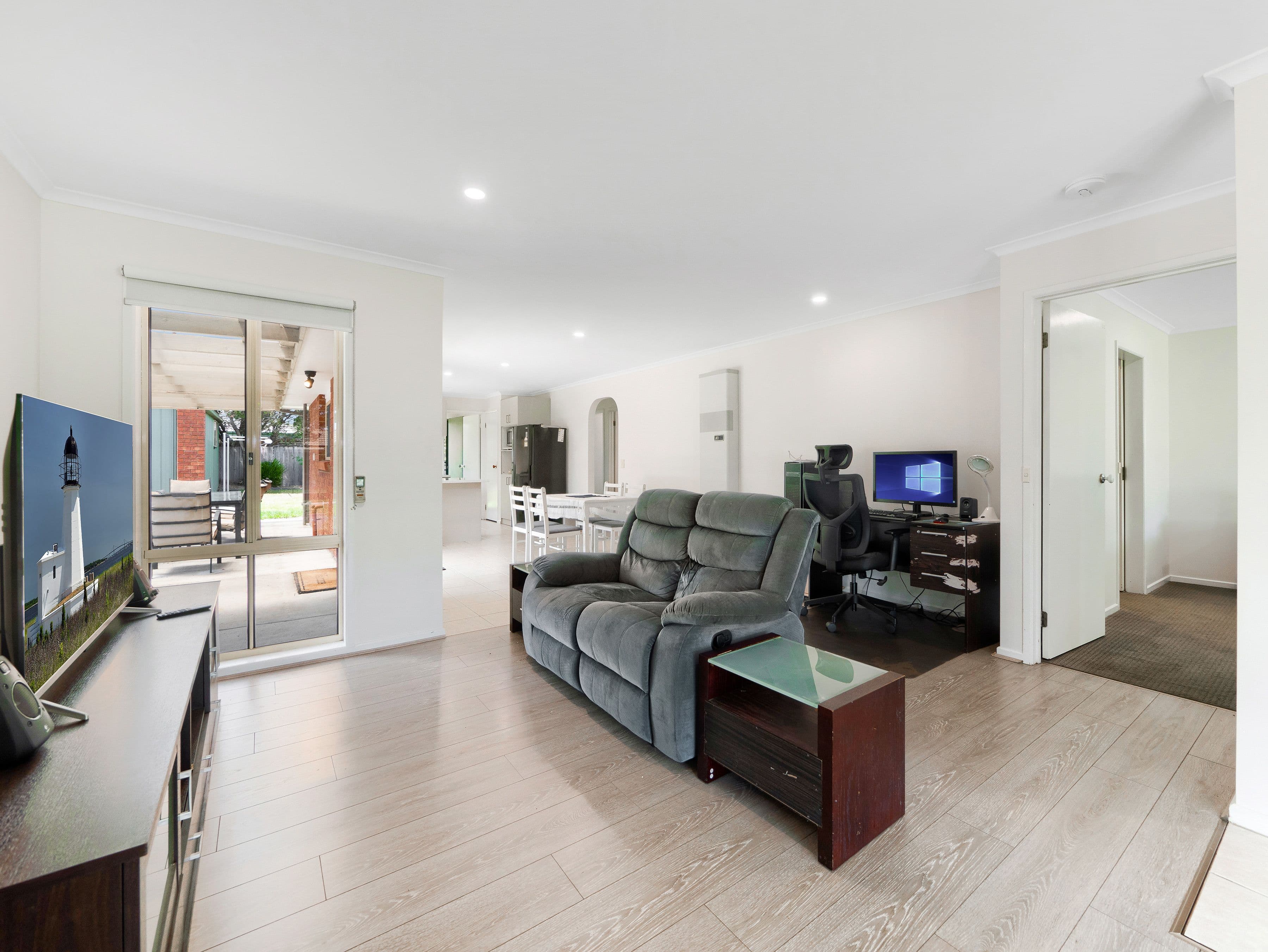 14 Lansell Drive, Cranbourne North VIC 3977, Cranbourne North - Thumbnail 5