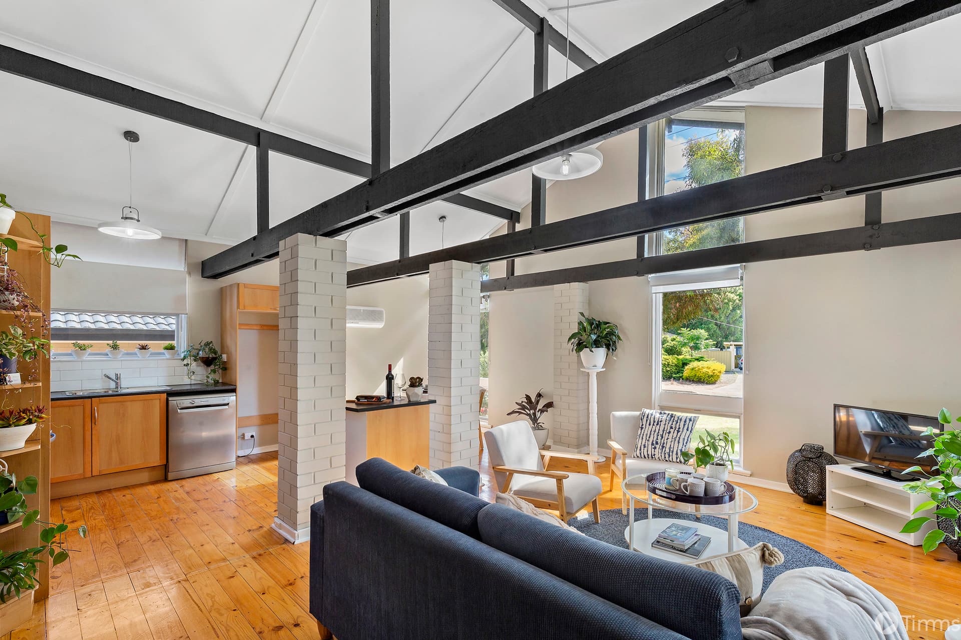 35 Collins Parade, Hackham - Image 1
