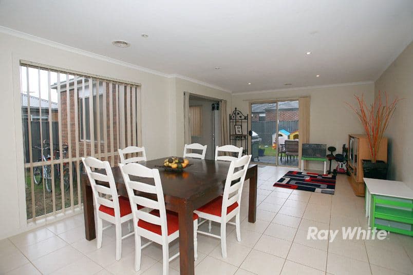 2 Elderberry Way, PAKENHAM VIC 3810, Pakenham - Thumbnail 4