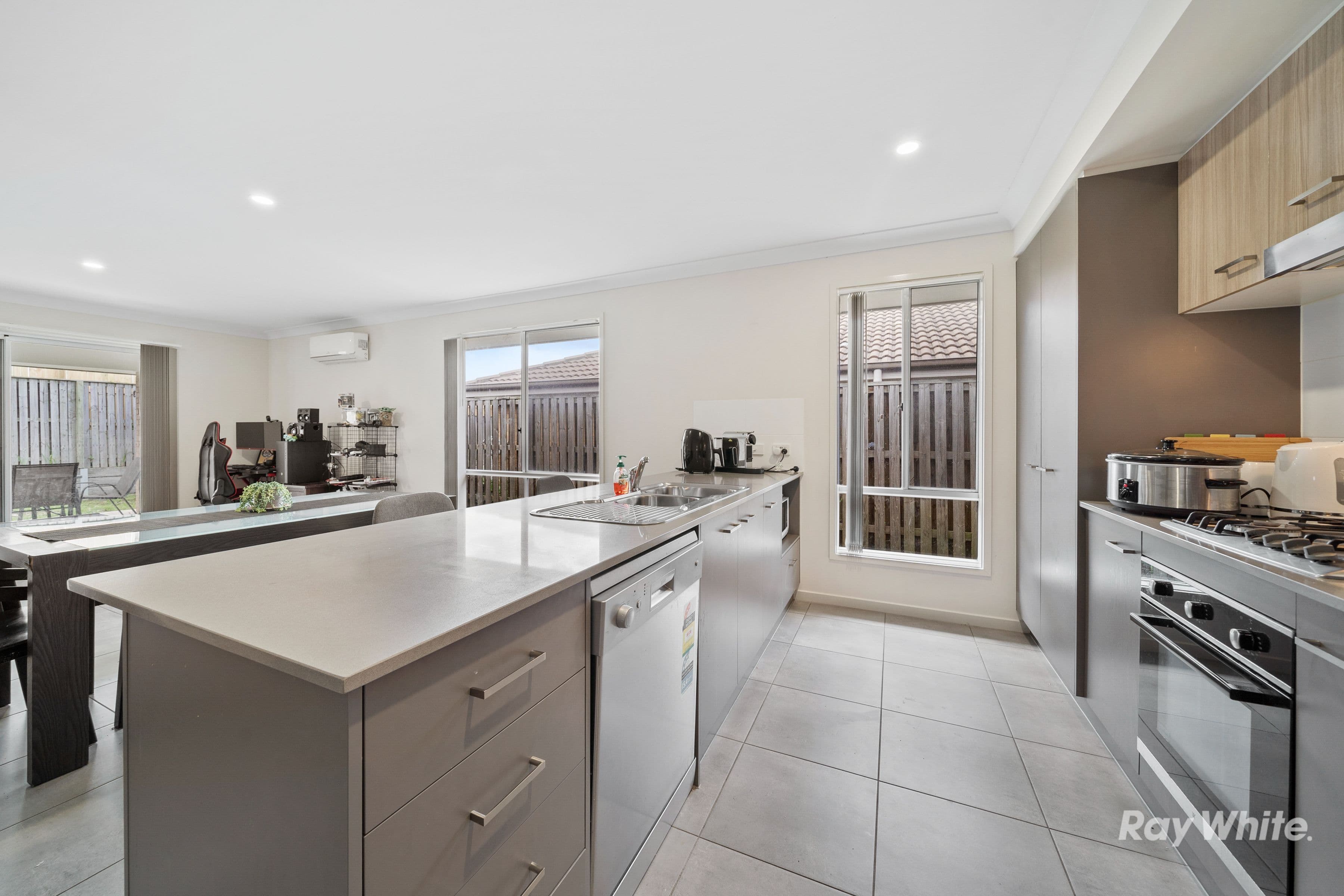 15 Skelbrook Road, Park Ridge QLD 4125, Park Ridge - Thumbnail 2
